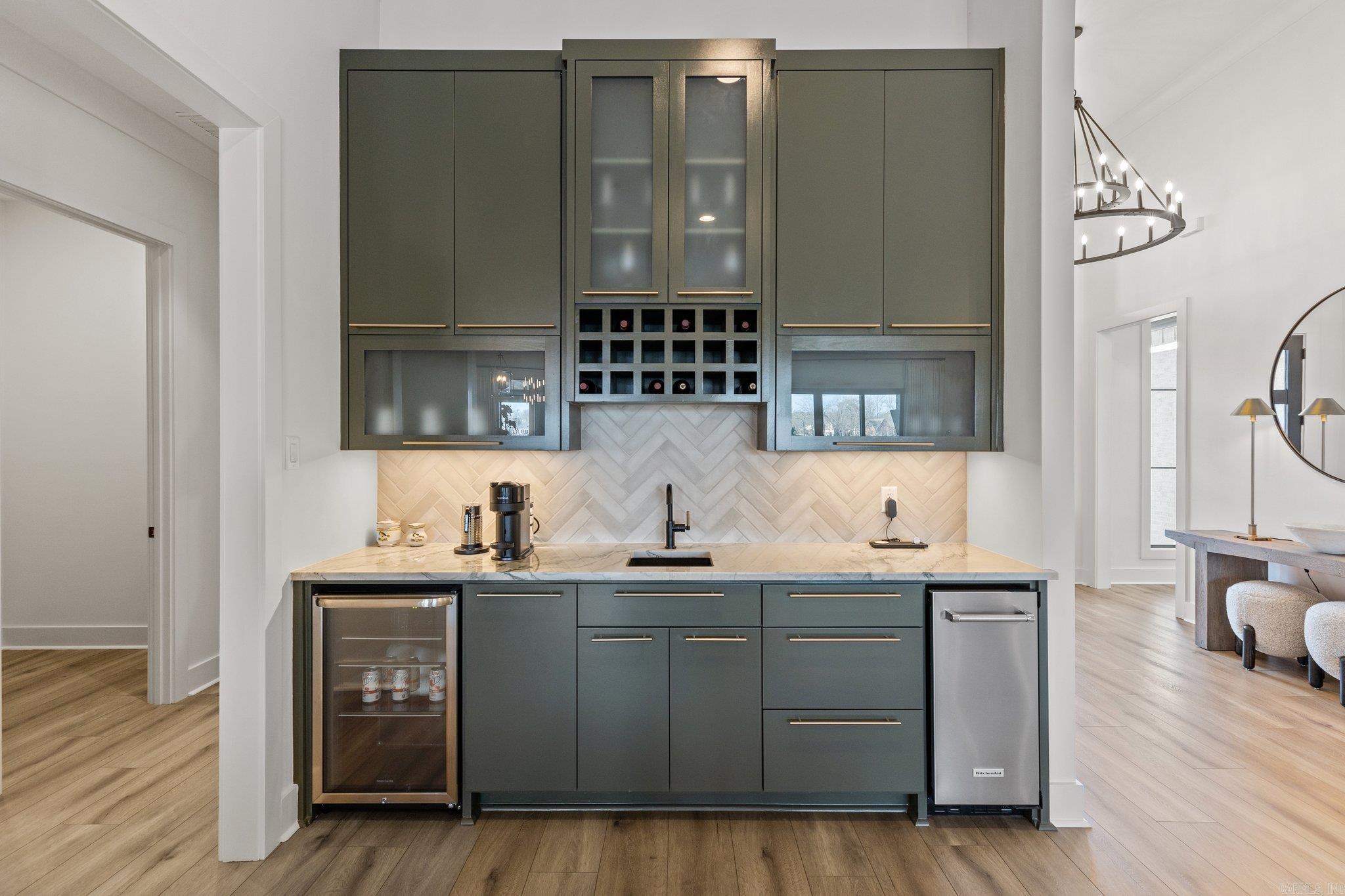 THE POINTE HURRICANE ESTATES - Residential