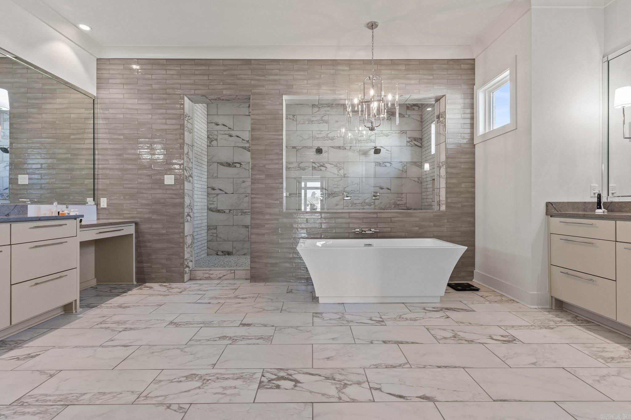 THE POINTE HURRICANE ESTATES - Residential