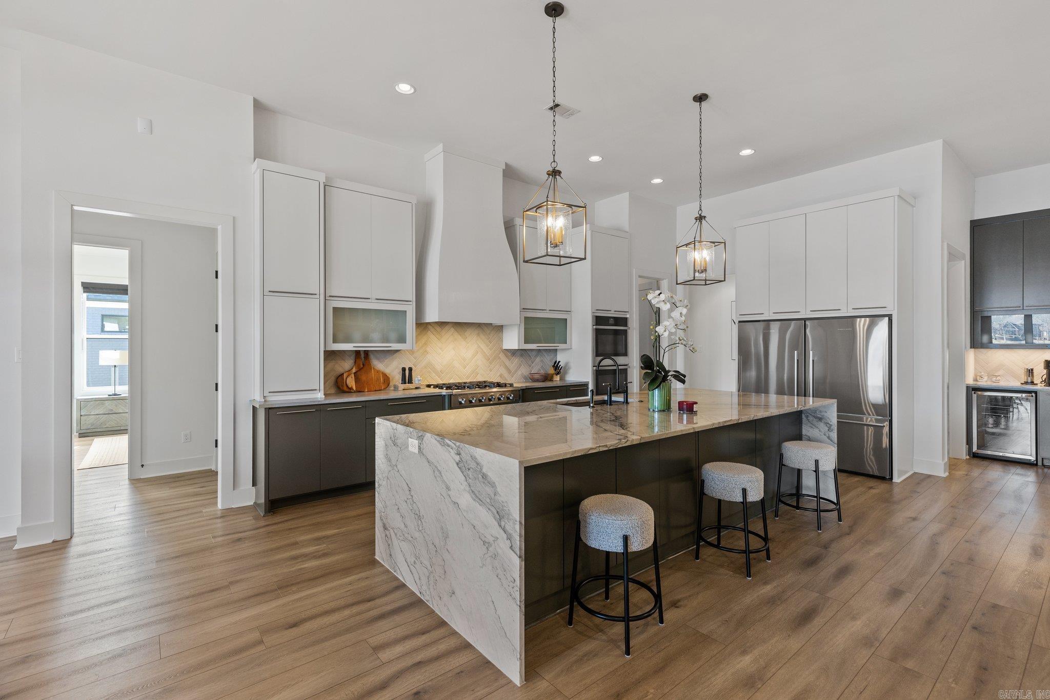 THE POINTE HURRICANE ESTATES - Residential