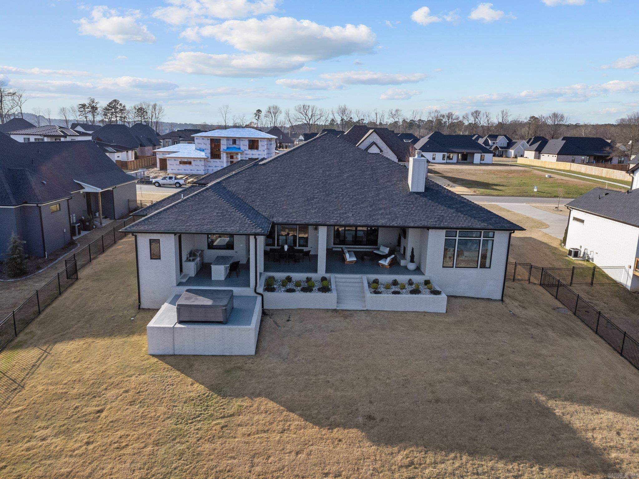 THE POINTE HURRICANE ESTATES - Residential