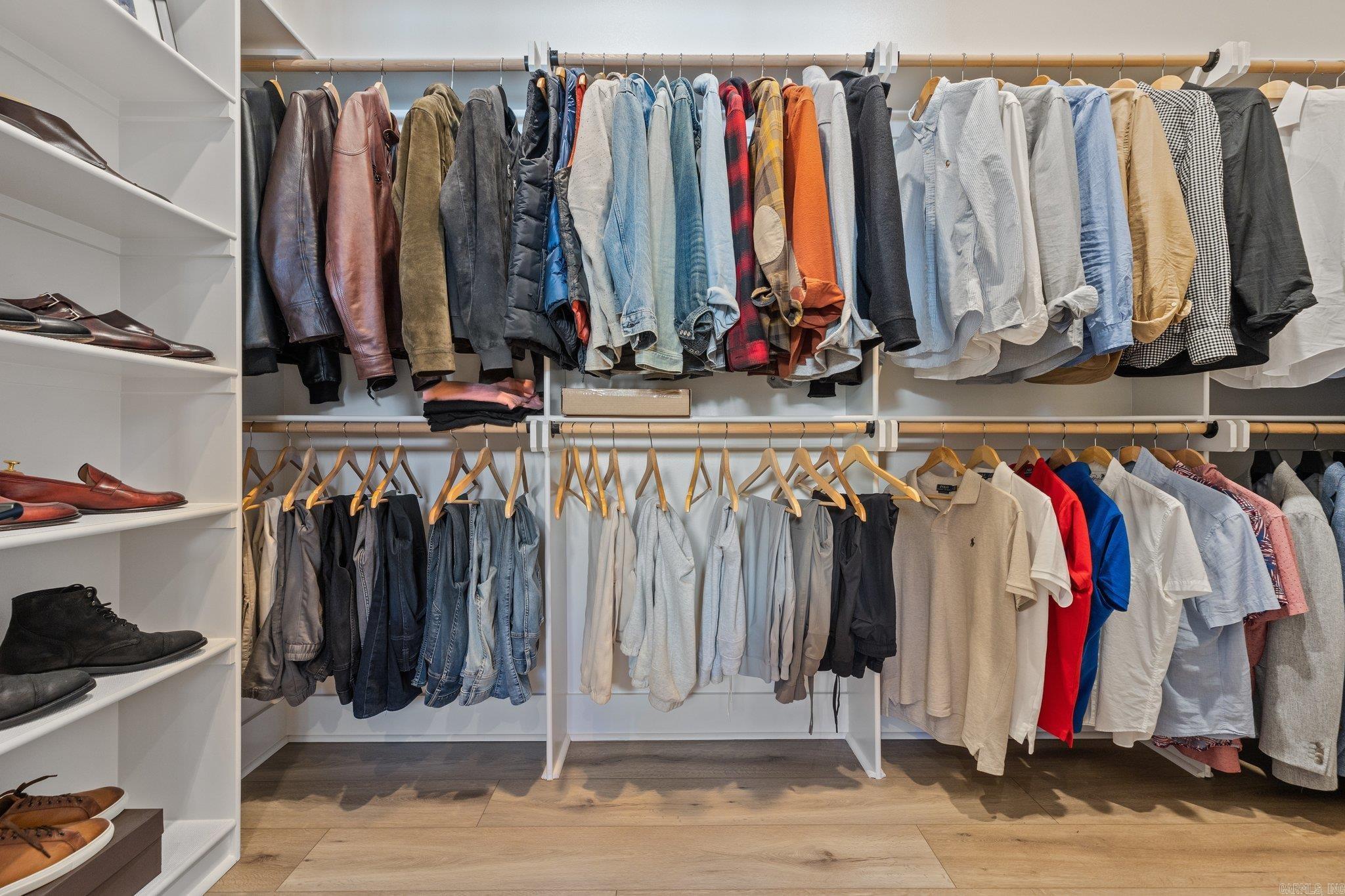 THE POINTE HURRICANE ESTATES - Residential