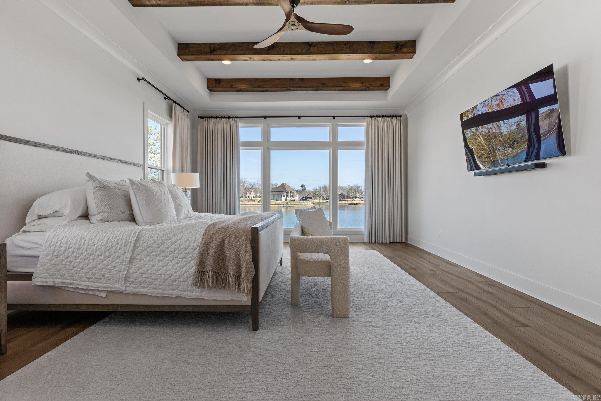 THE POINTE HURRICANE ESTATES - Residential