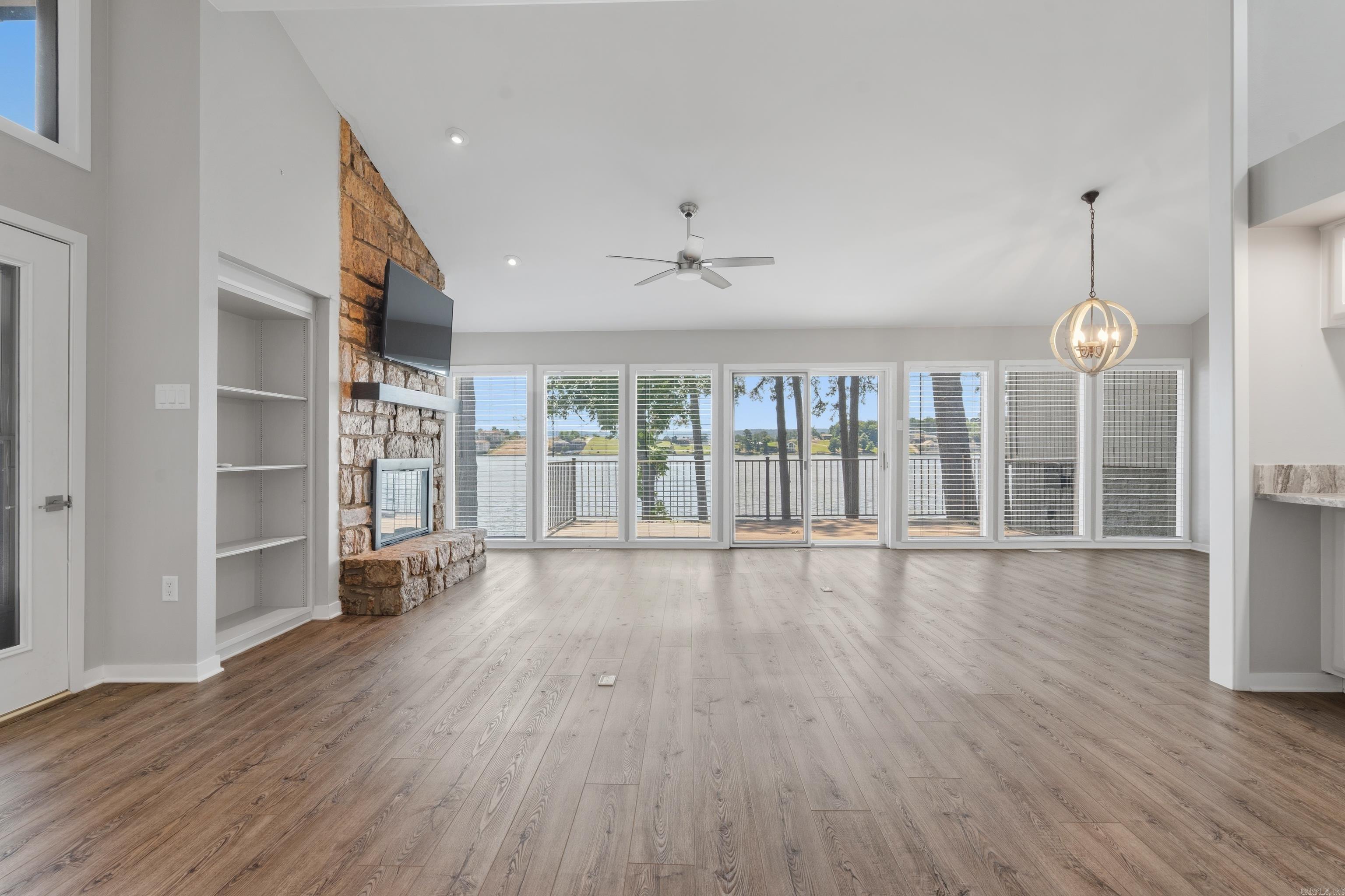 Hamilton Pointe HPR - Residential