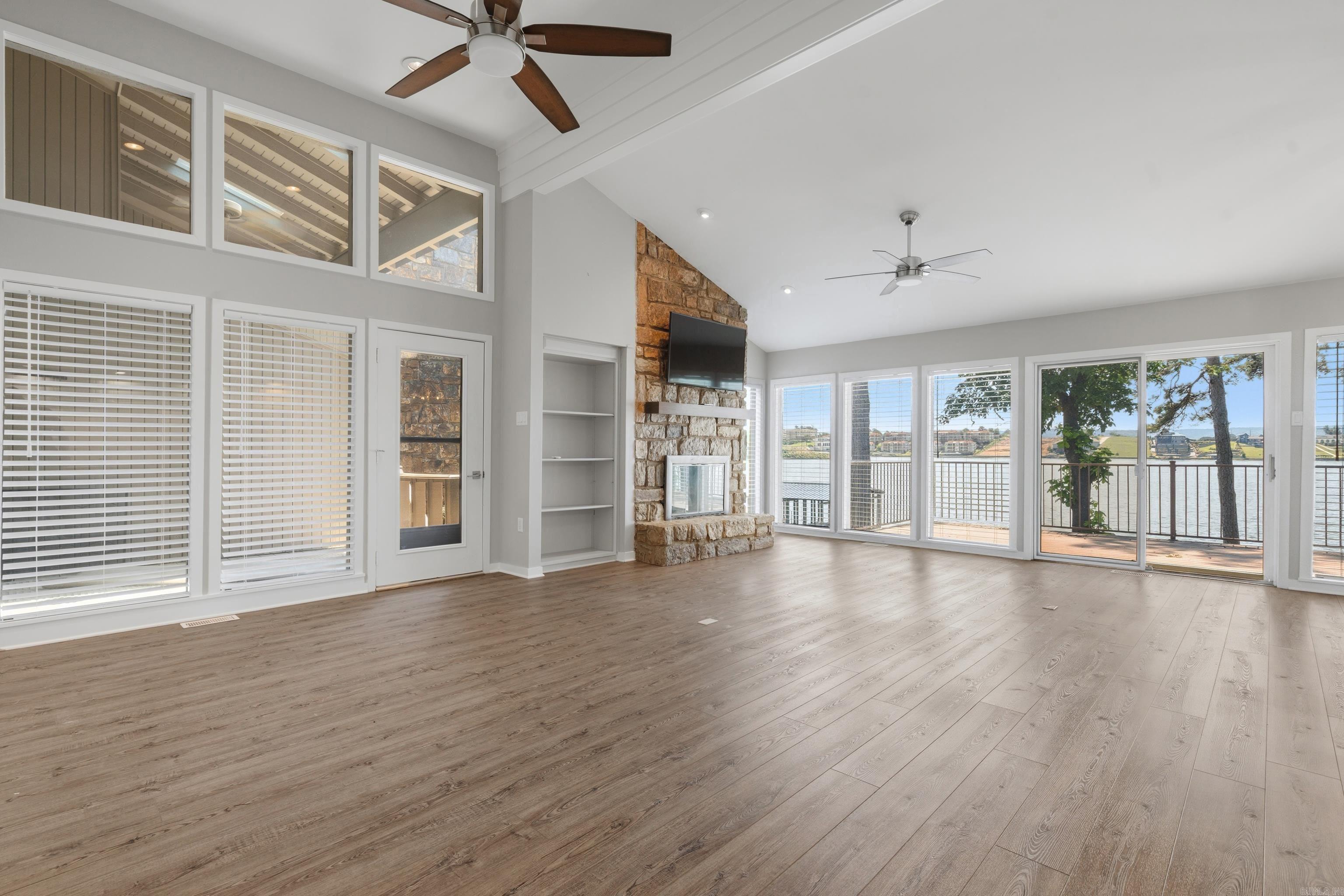 Hamilton Pointe HPR - Residential