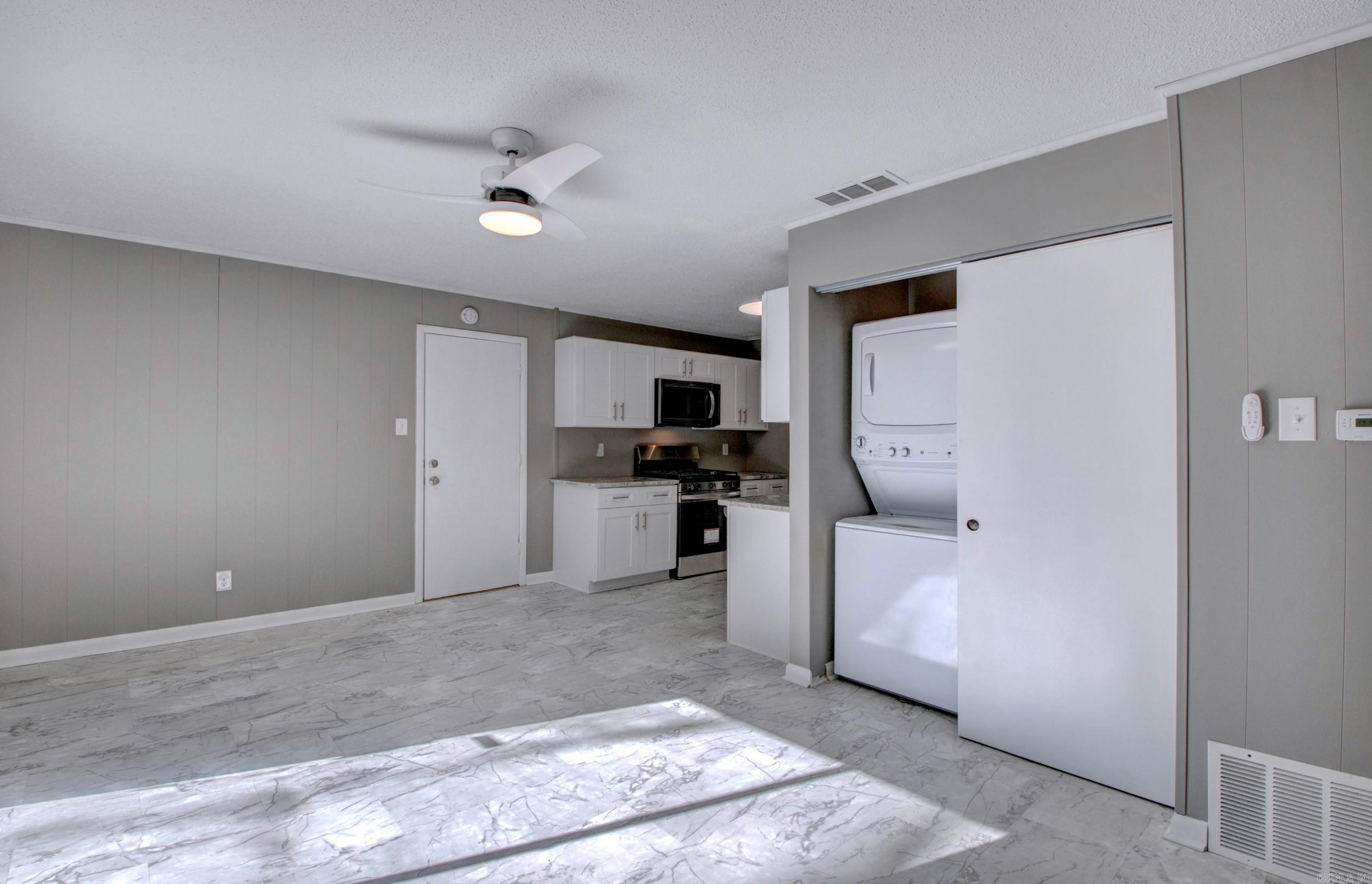 MEADOW LARK SUB - Residential