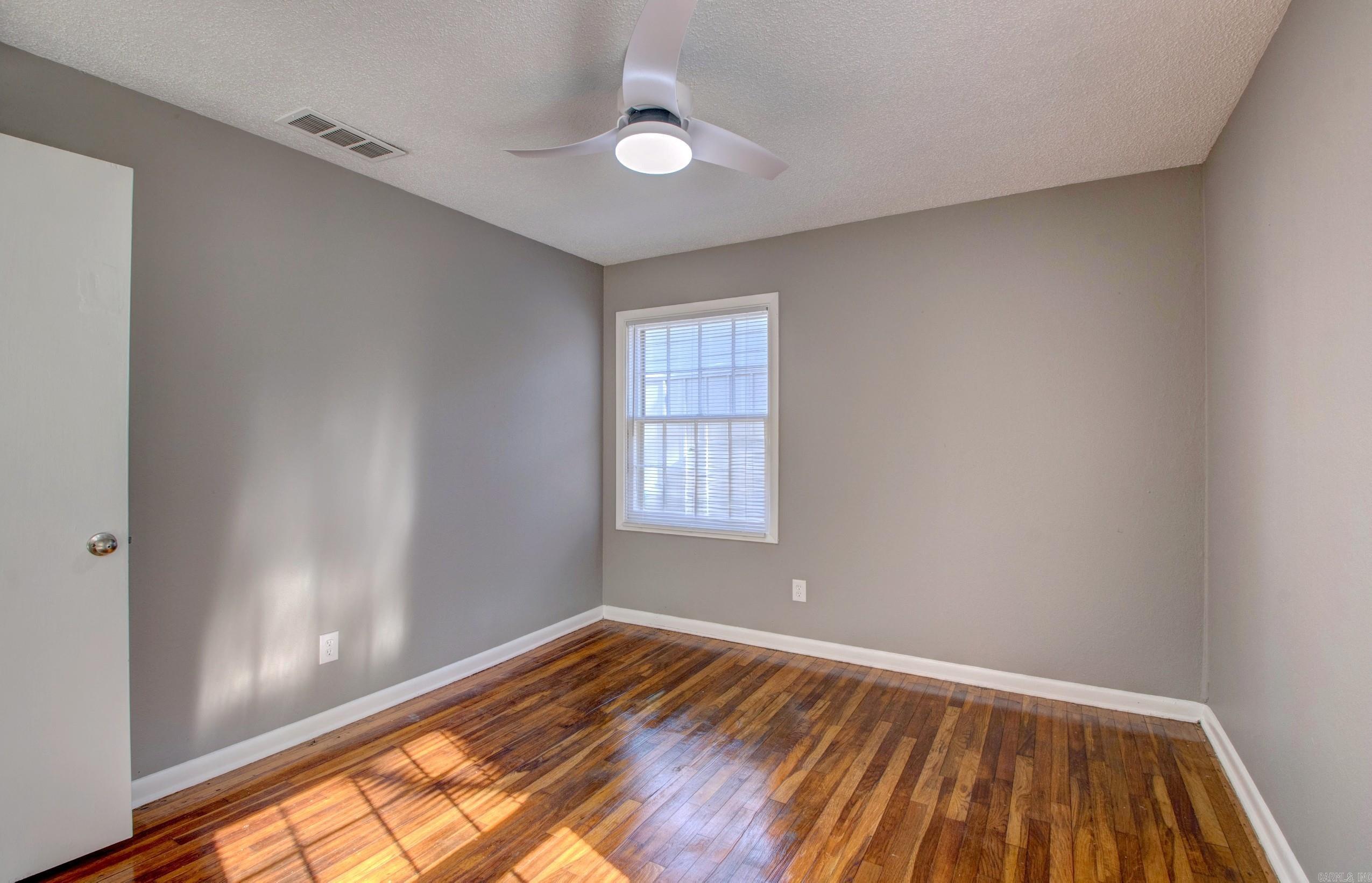 MEADOW LARK SUB - Residential