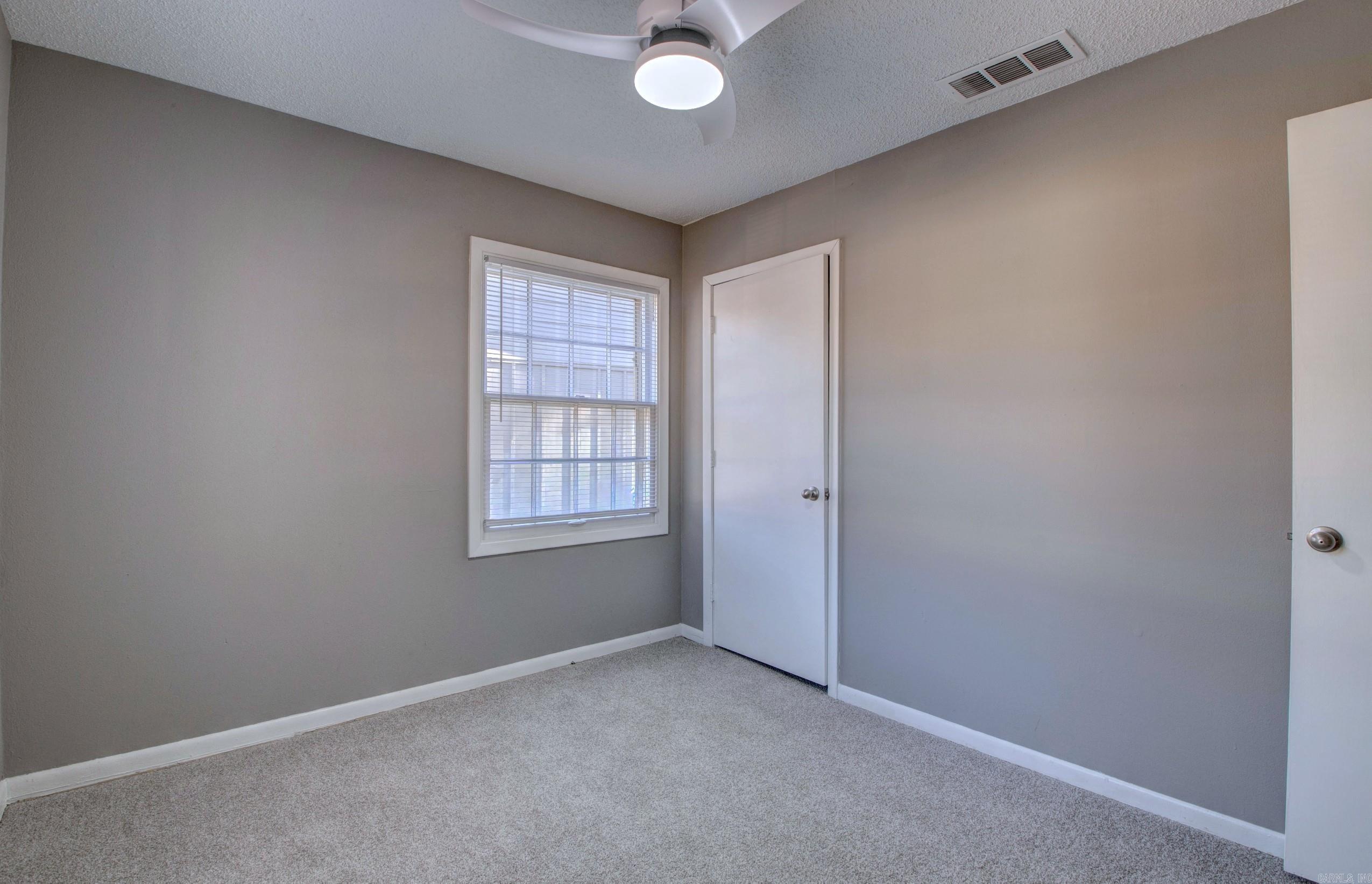 MEADOW LARK SUB - Residential