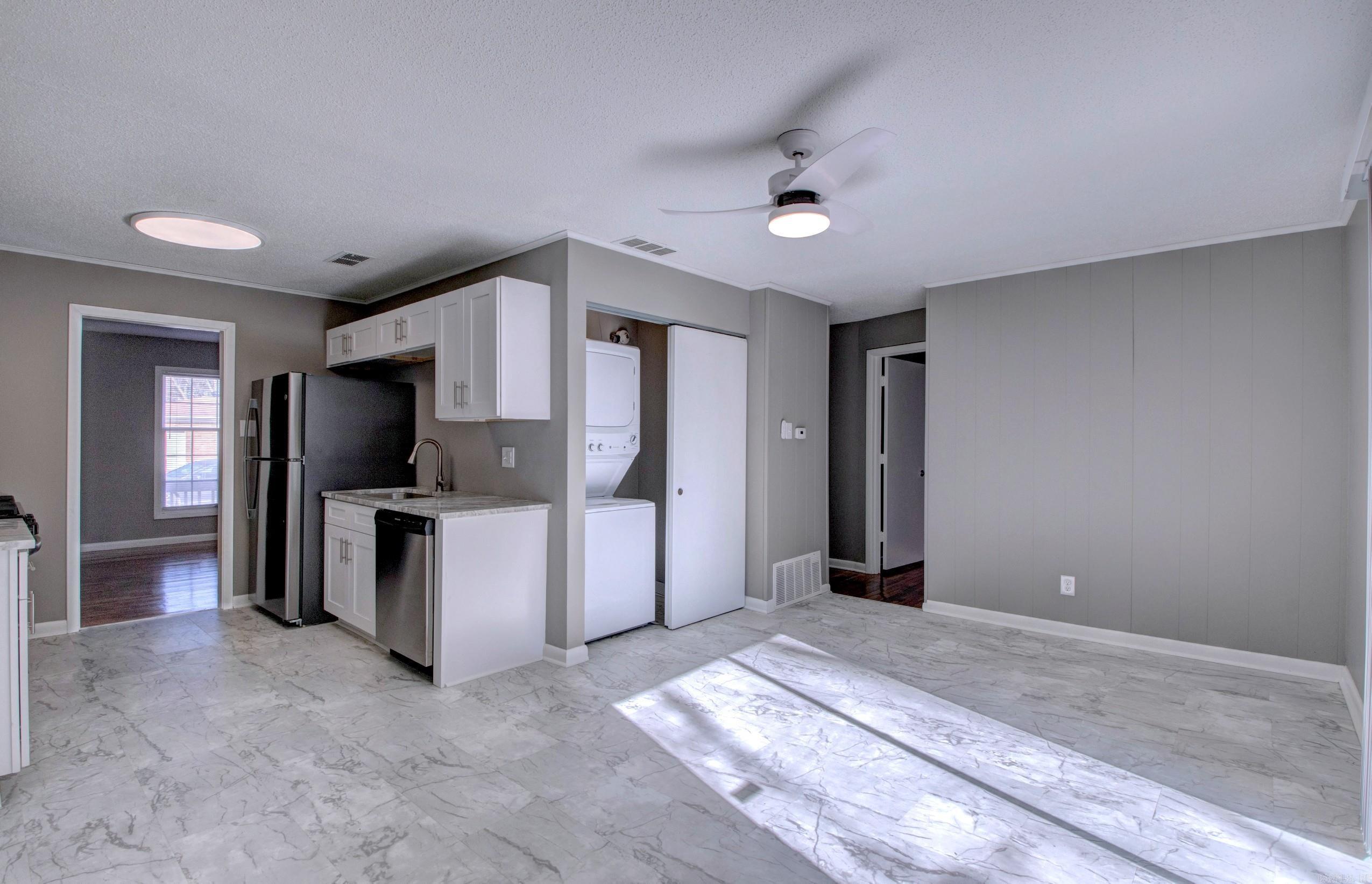 MEADOW LARK SUB - Residential