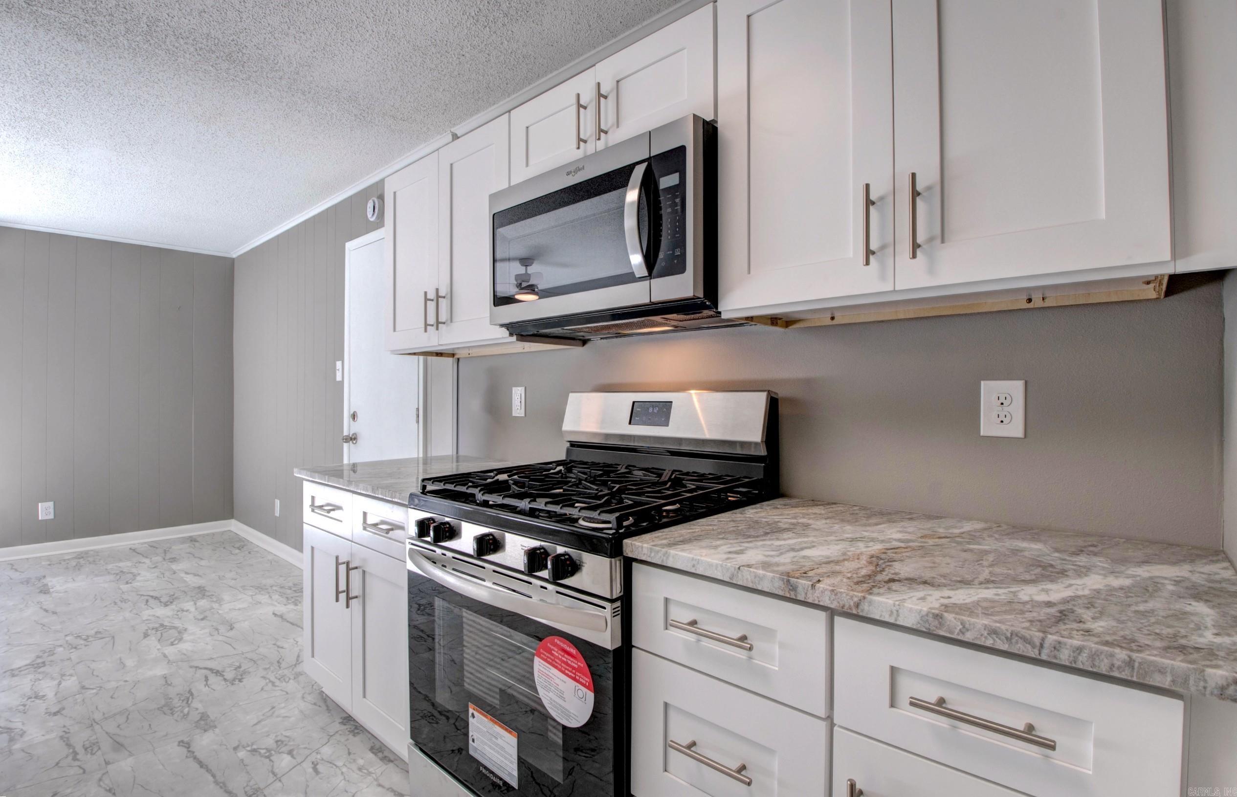 MEADOW LARK SUB - Residential