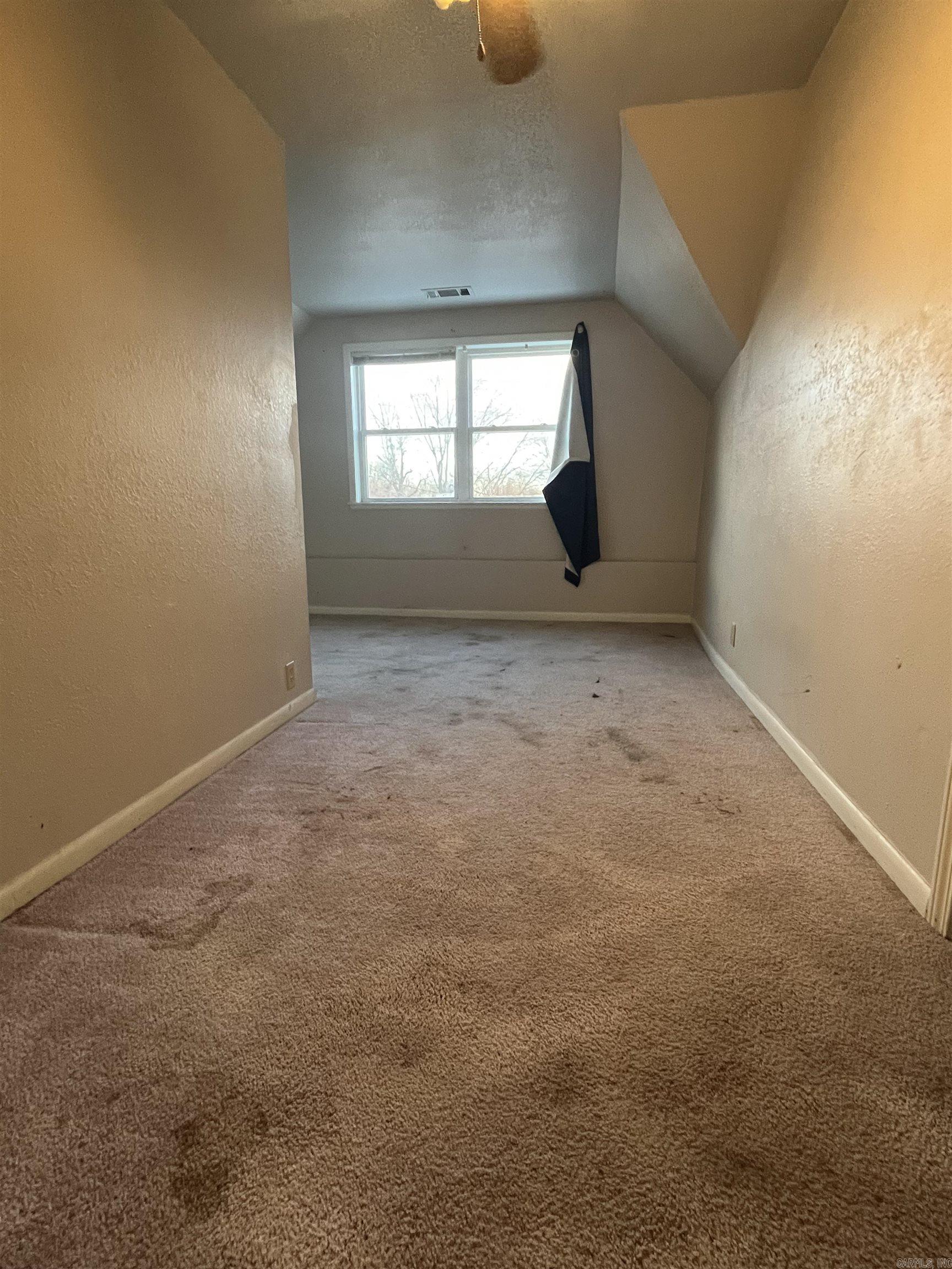 BENTON & MOODY - Residential