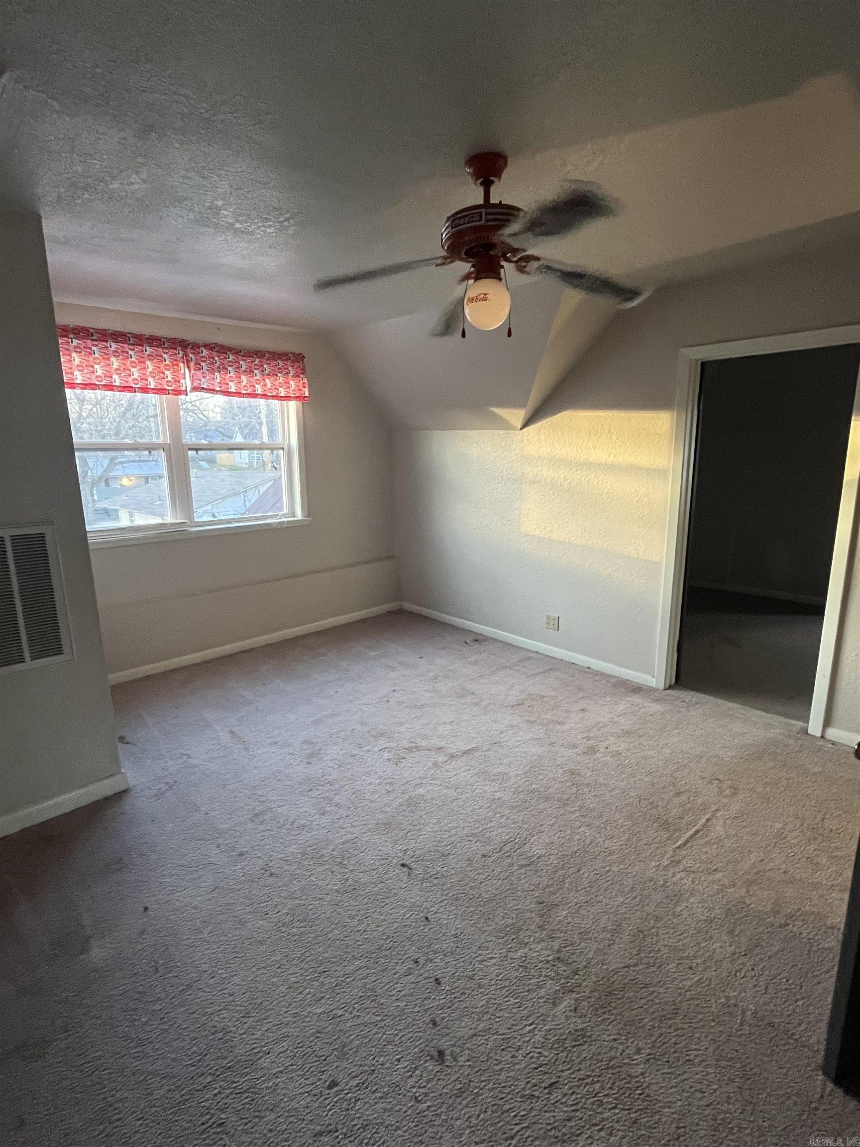 BENTON & MOODY - Residential