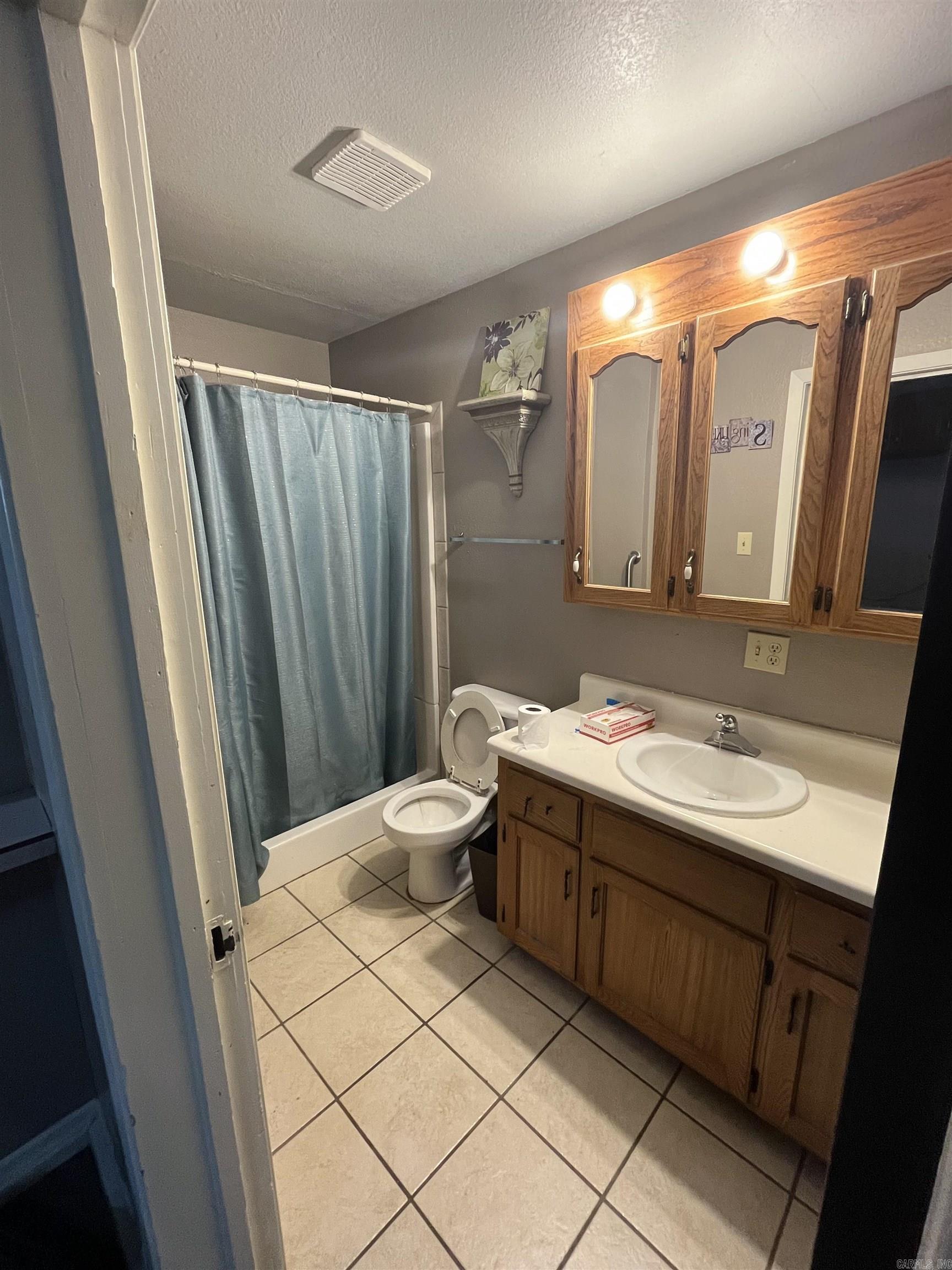 BENTON & MOODY - Residential