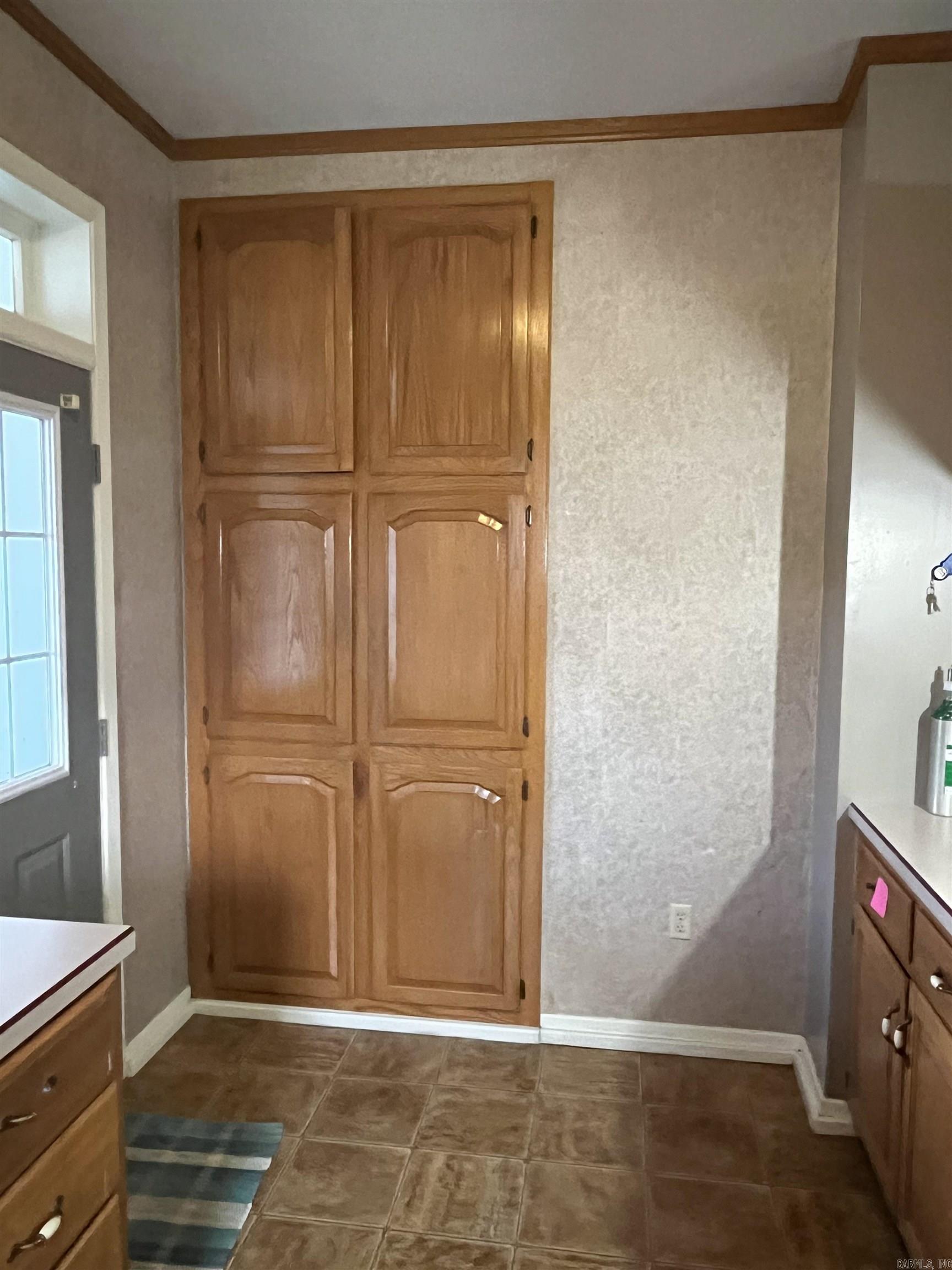 BENTON & MOODY - Residential