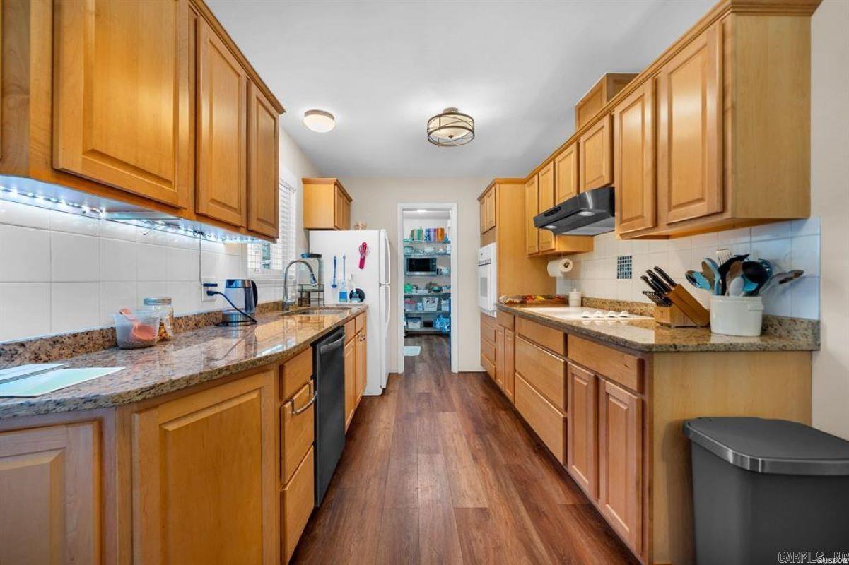 PARK SHORES - Residential