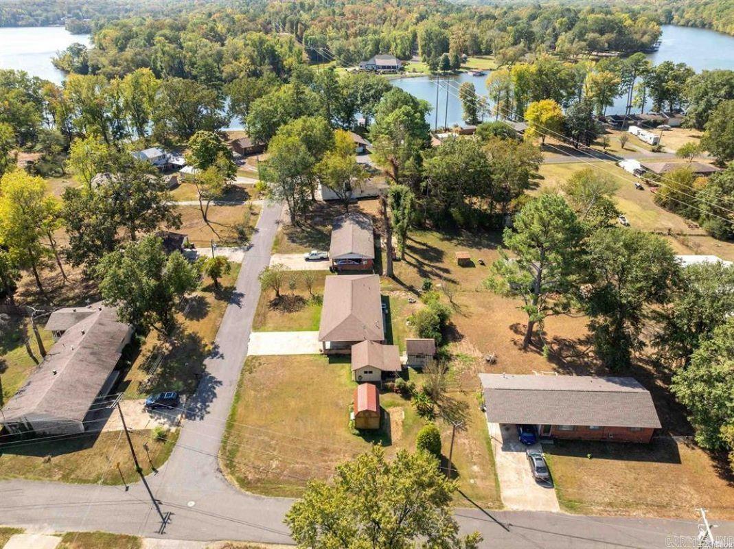 PARK SHORES - Residential