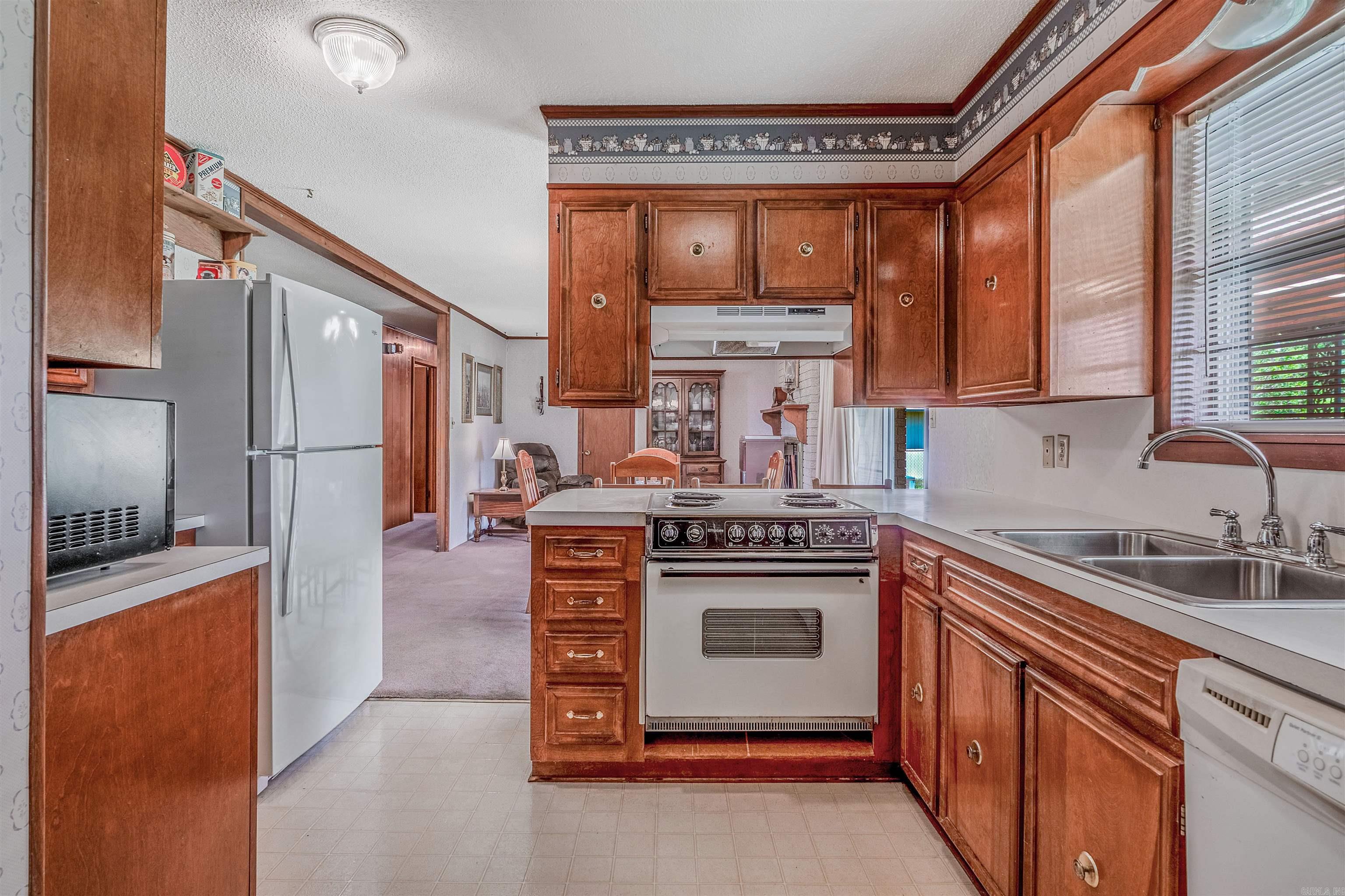 CEDAR GLADES - Residential