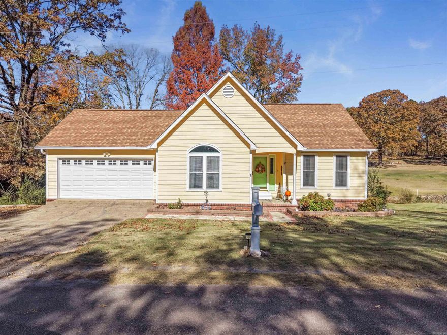 Resort-style living right on the Diamondhead golf course. This charming 2-bed, 2-bath home offers easy comfort with a spacious family bonus room perfect for movie nights, game days, or extra guests. Large windows fill the space with natural light while giving you peaceful views of the fairway and the 17th green. Whether you’re relaxing on the patio or enjoying the community amenities, this home blends comfort, convenience, and that coveted Diamondhead lifestyle.