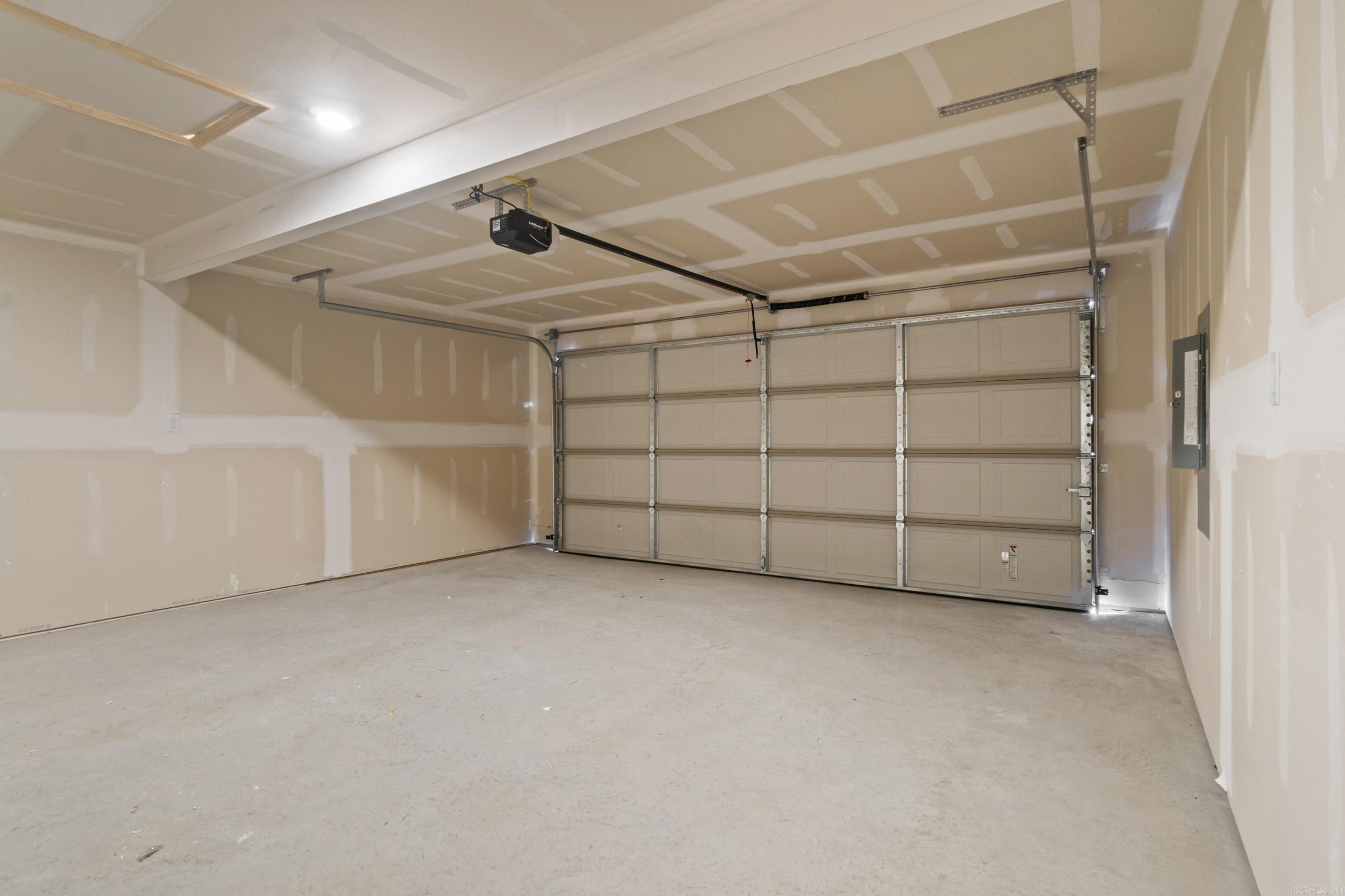 HILL FARM - Residential