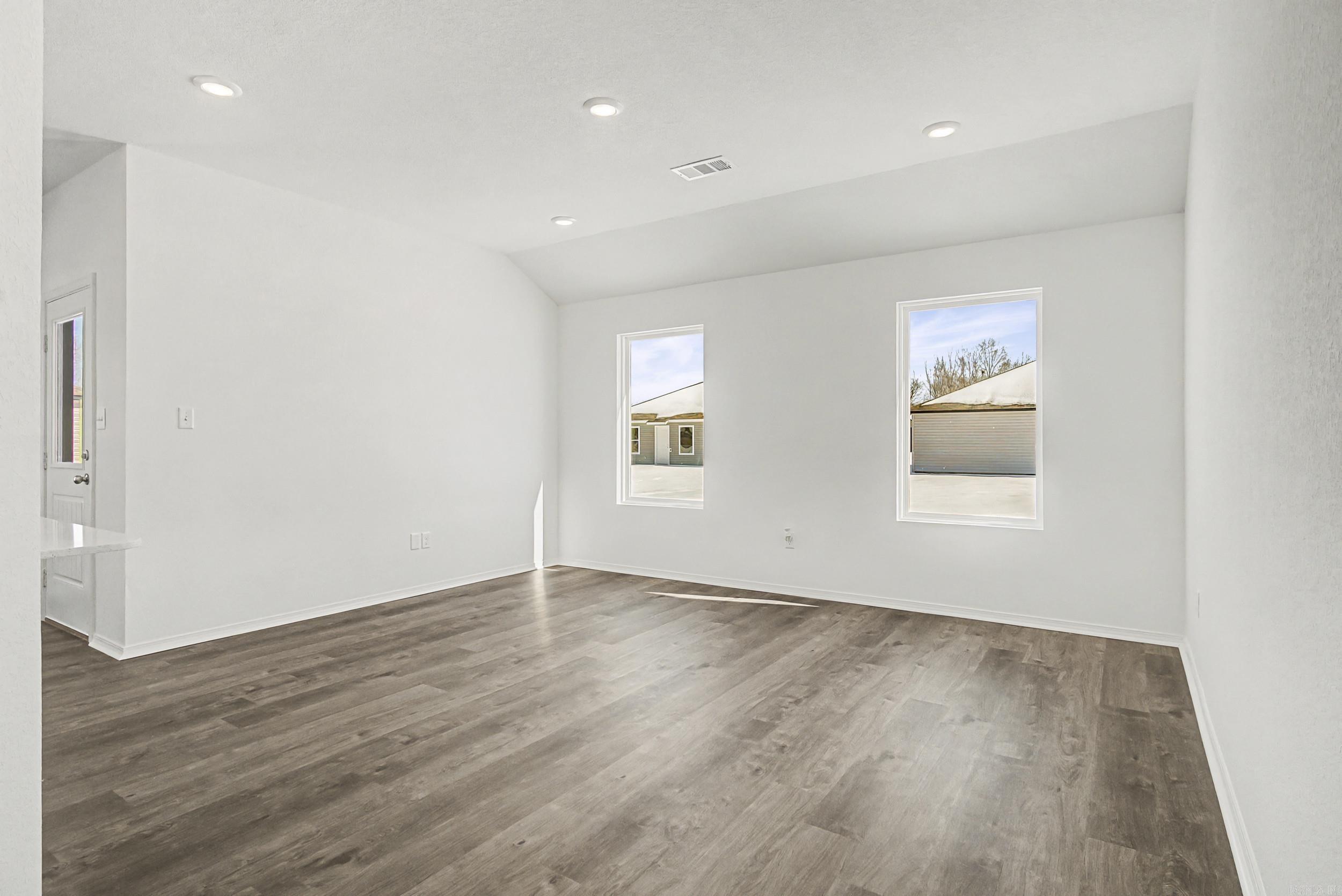 HILL FARM - Residential