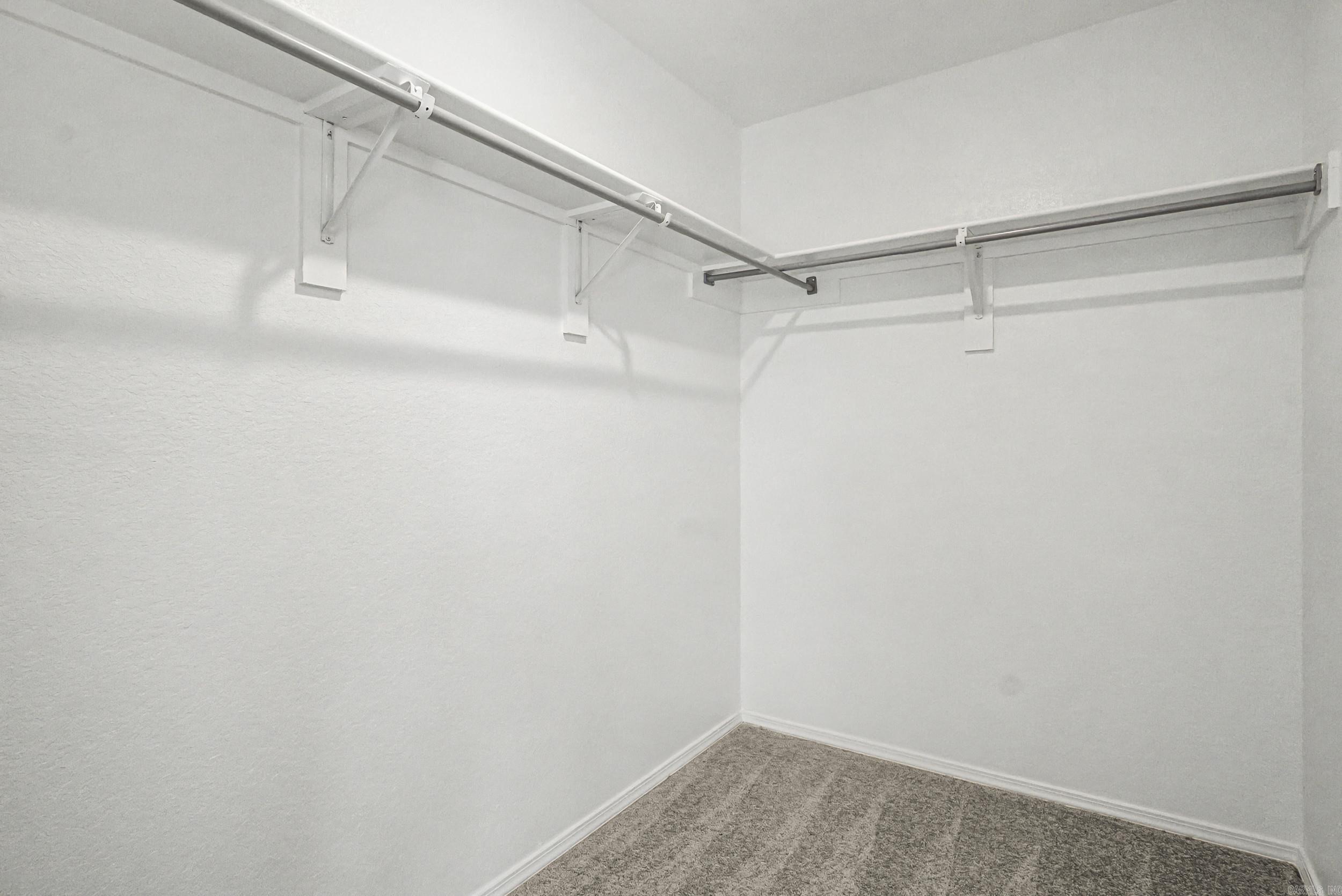 HILL FARM - Residential