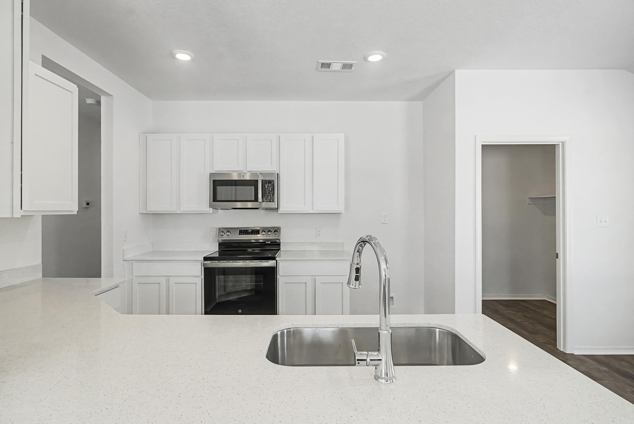 HILL FARM - Residential