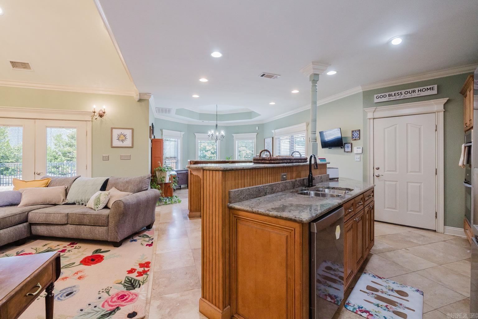 LONGHILLS VILLAGE - Residential