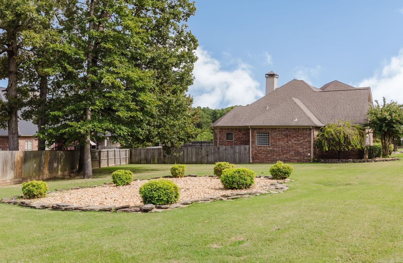 LONGHILLS VILLAGE - Residential