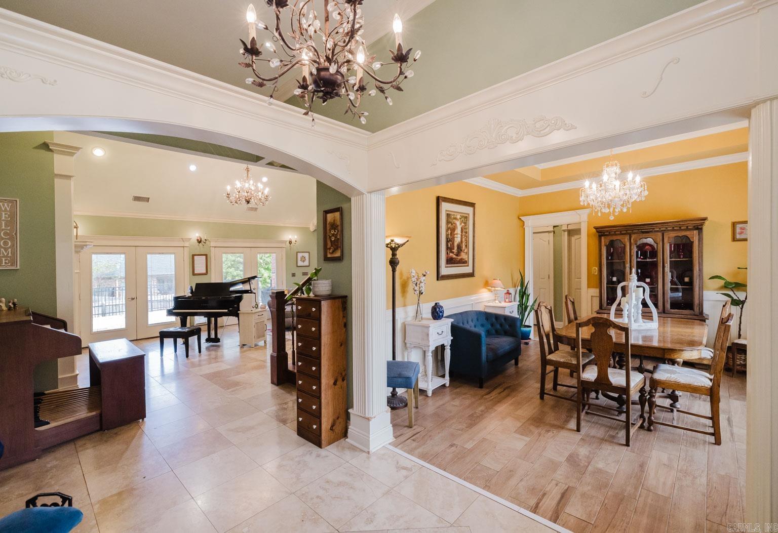 LONGHILLS VILLAGE - Residential