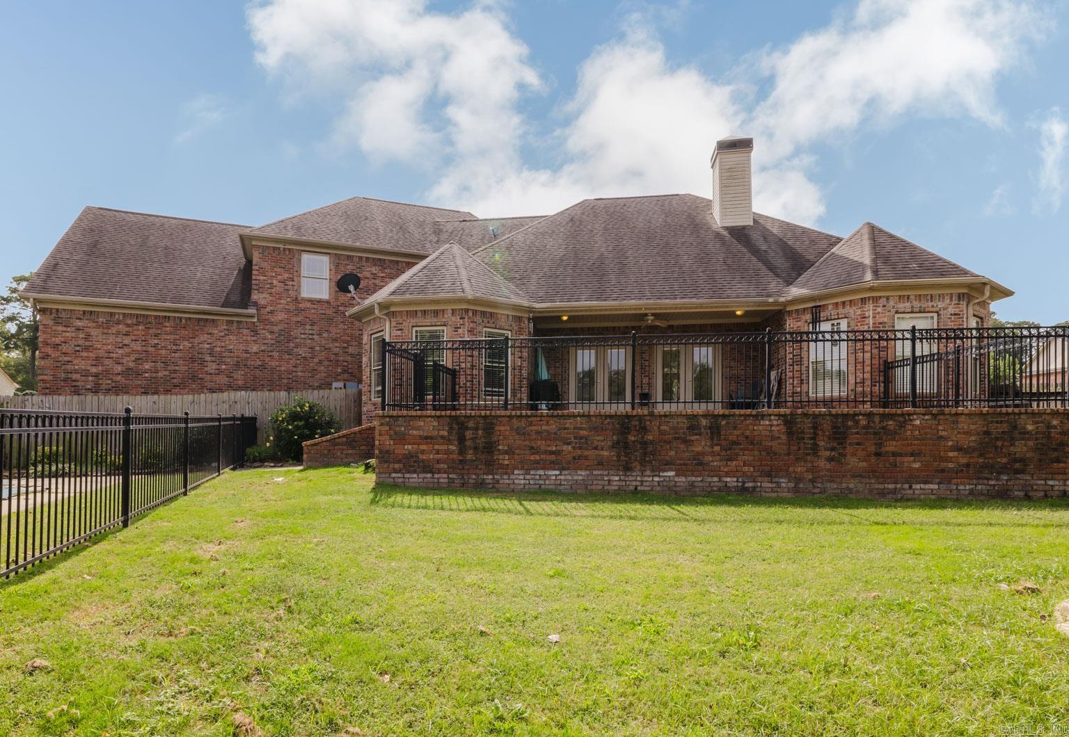 LONGHILLS VILLAGE - Residential