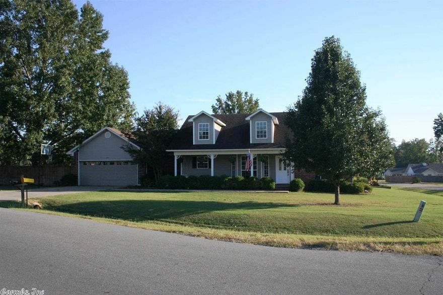 CURB APPEAL, WALK TO SCHOOL!  Immaculate, updated one level home on large lot. All new hardware throughout, including ceiling fans & door locks; 2-inch wood blinds. New Stainmaster carpet in bedrooms and LR, attractive tile in other living areas.Kitchen has custom cherry cabinets;X-Lg Master with tray ceiling; Master bath has jetted tub, separate shower,two sinks and large closet! Floored attic space, tons of storage! Fully fenced large back yard. SHOW TODAY!