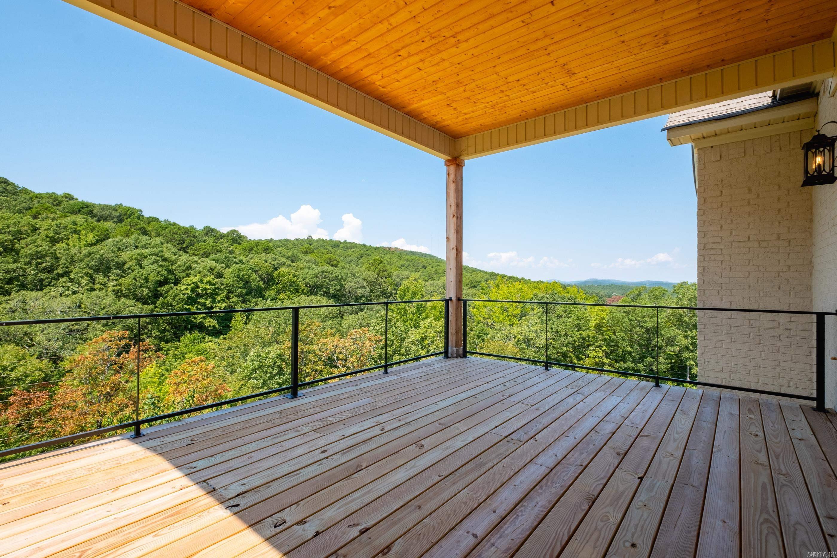 CHENAL VALLEY "FALSTONE COURT" - Residential