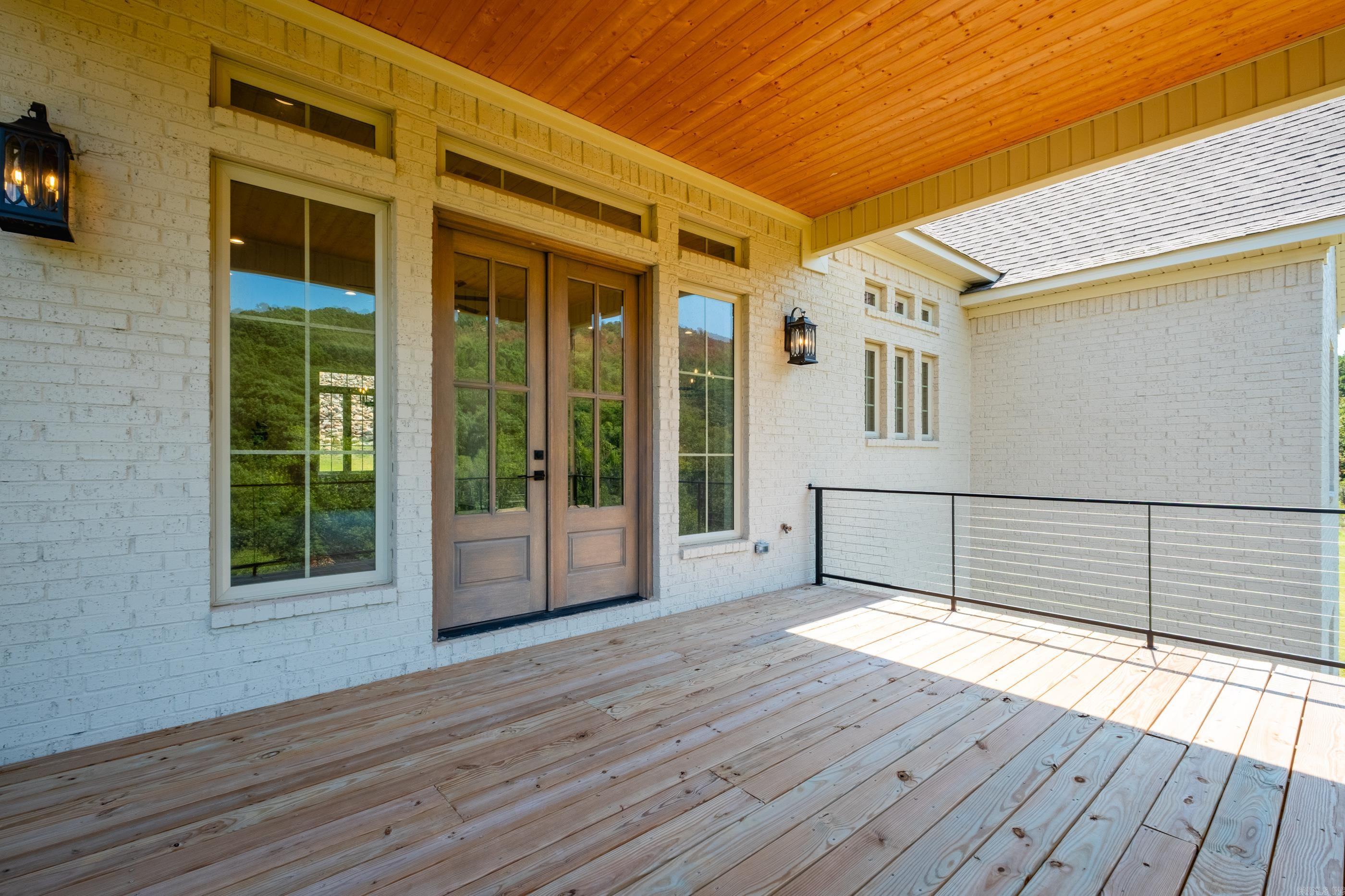 CHENAL VALLEY "FALSTONE COURT" - Residential