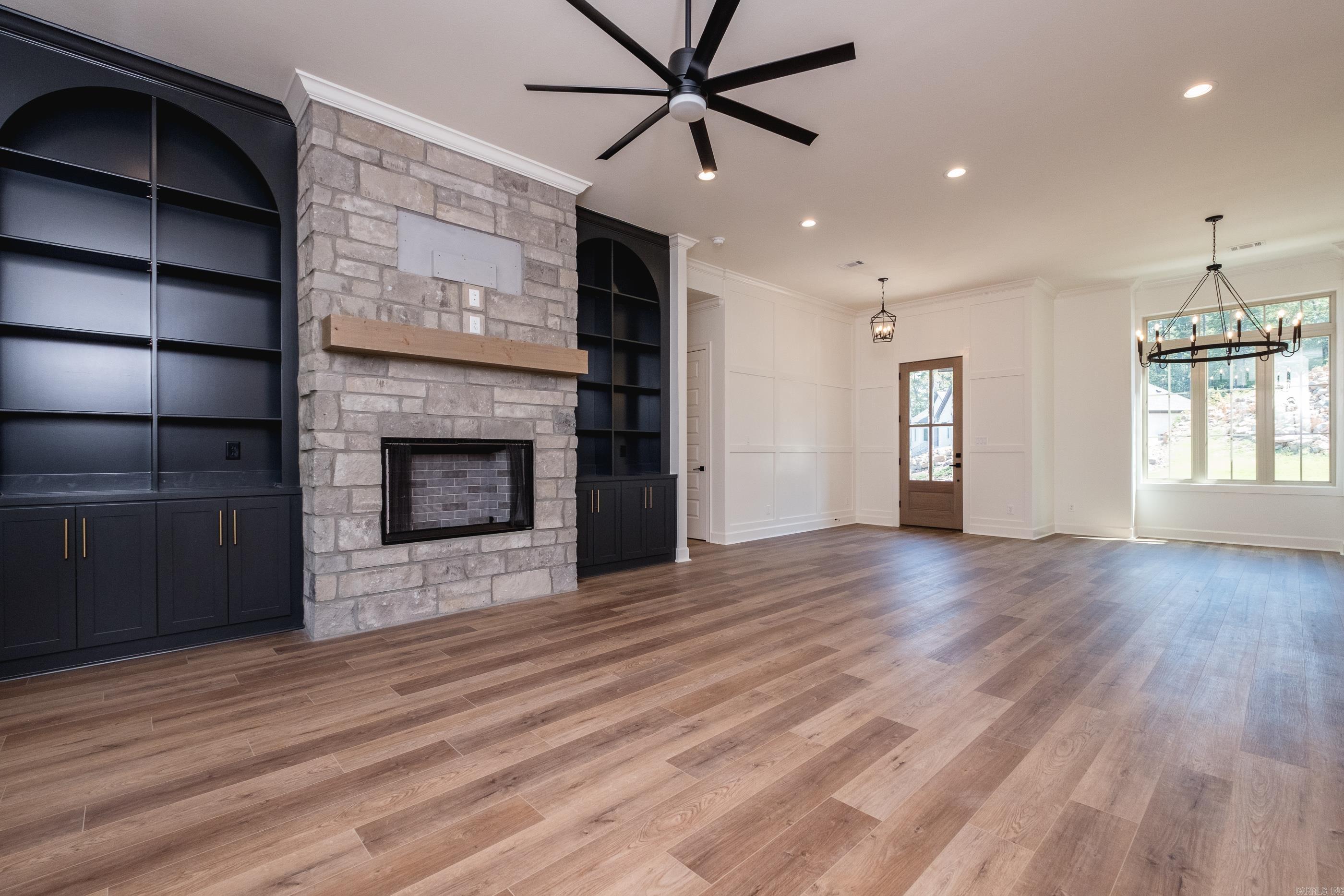 CHENAL VALLEY "FALSTONE COURT" - Residential