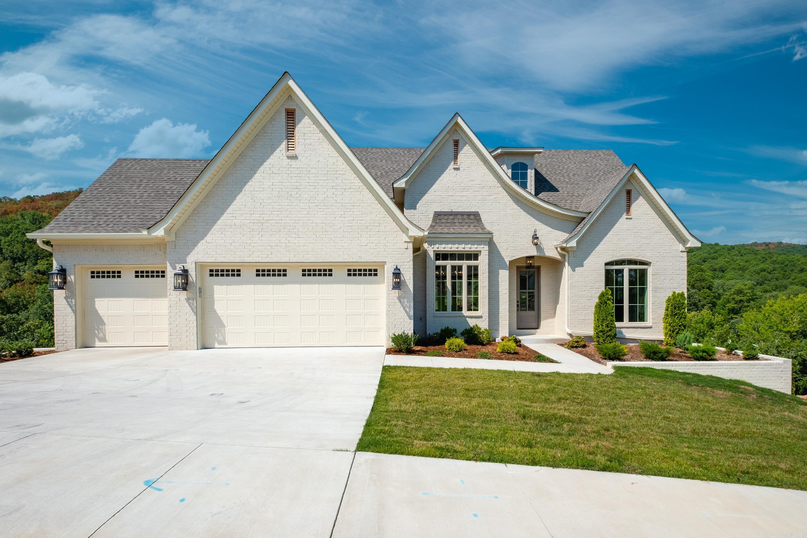 CHENAL VALLEY "FALSTONE COURT" - Residential