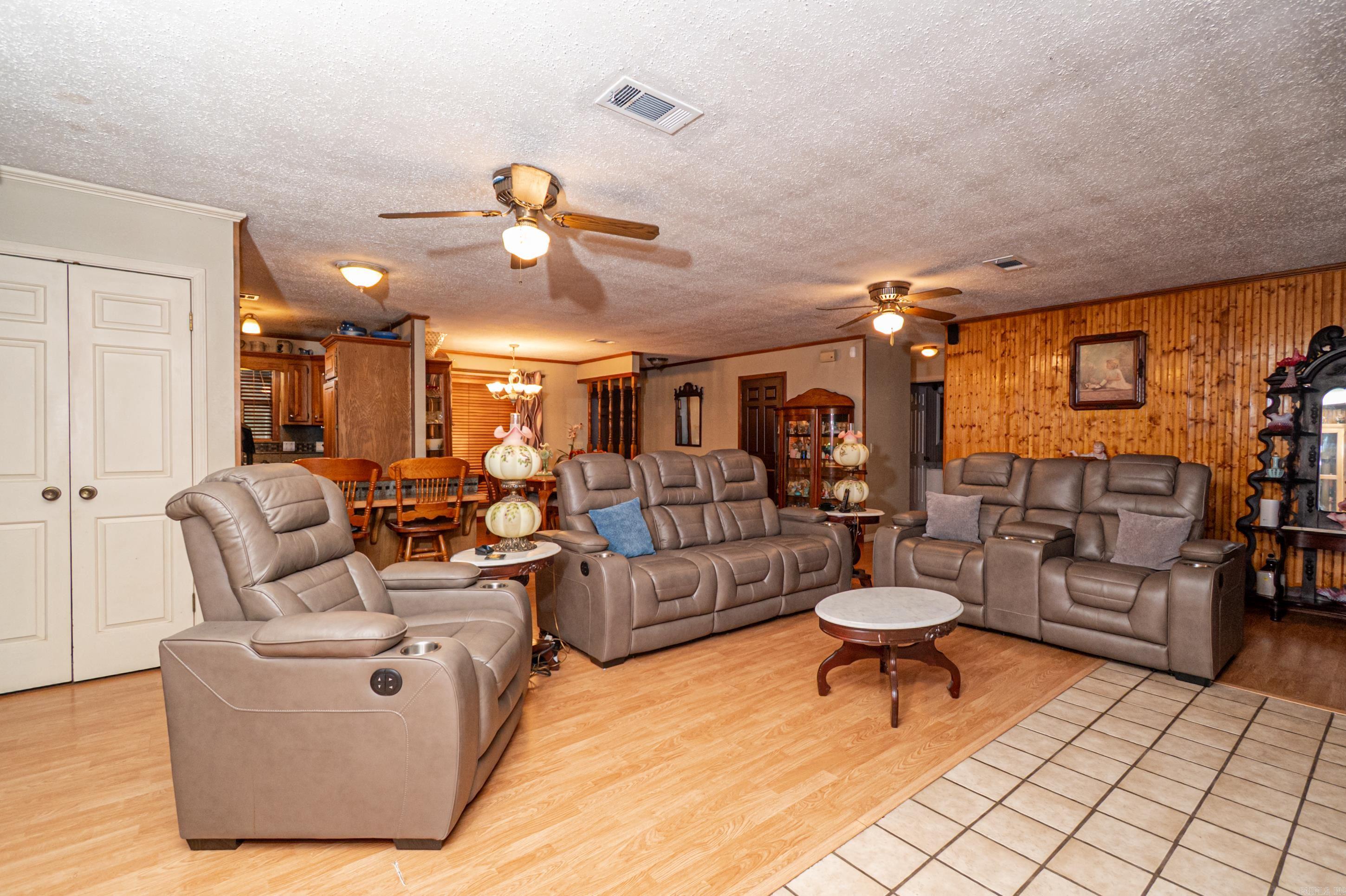 Felsenthal - Residential