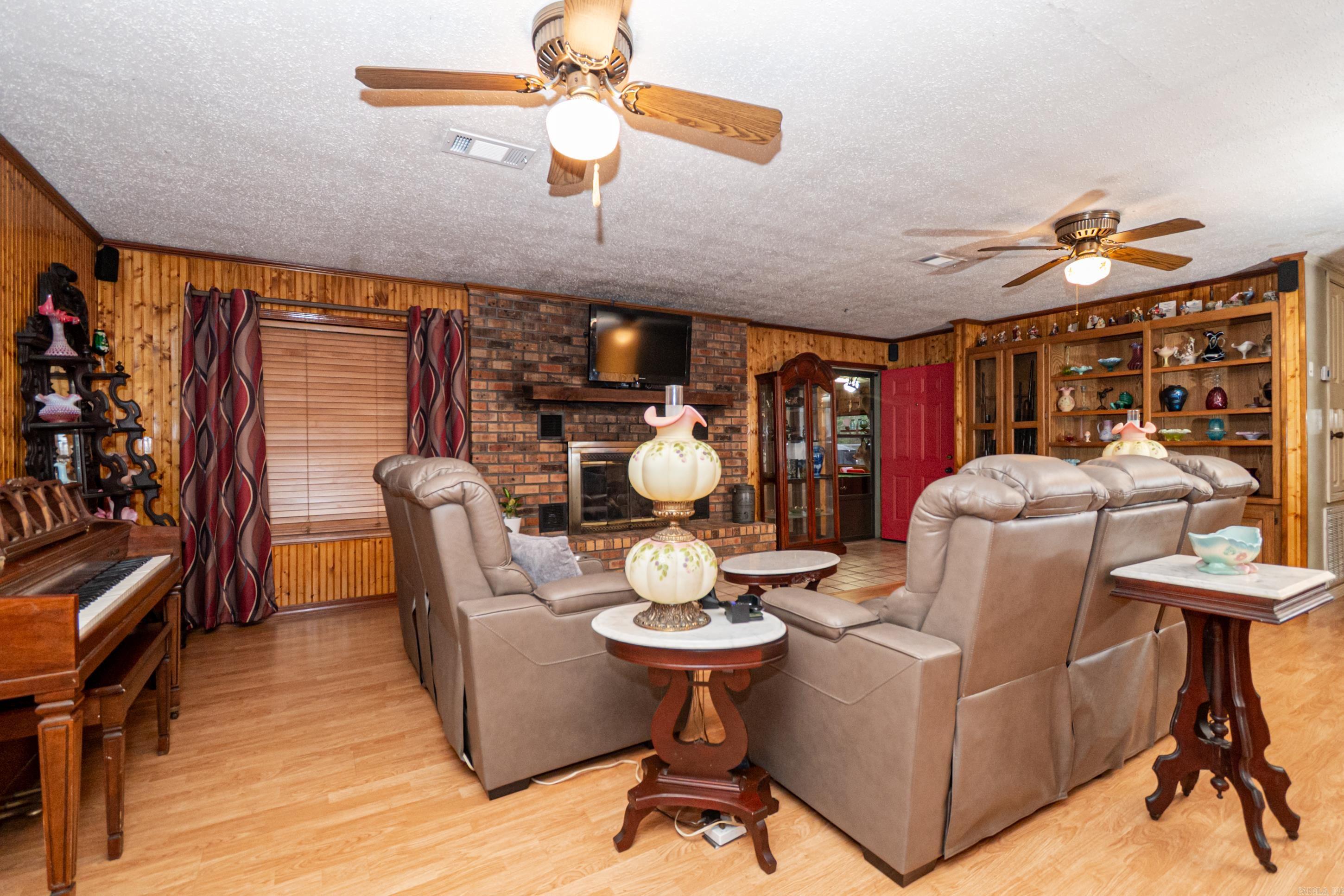 Felsenthal - Residential