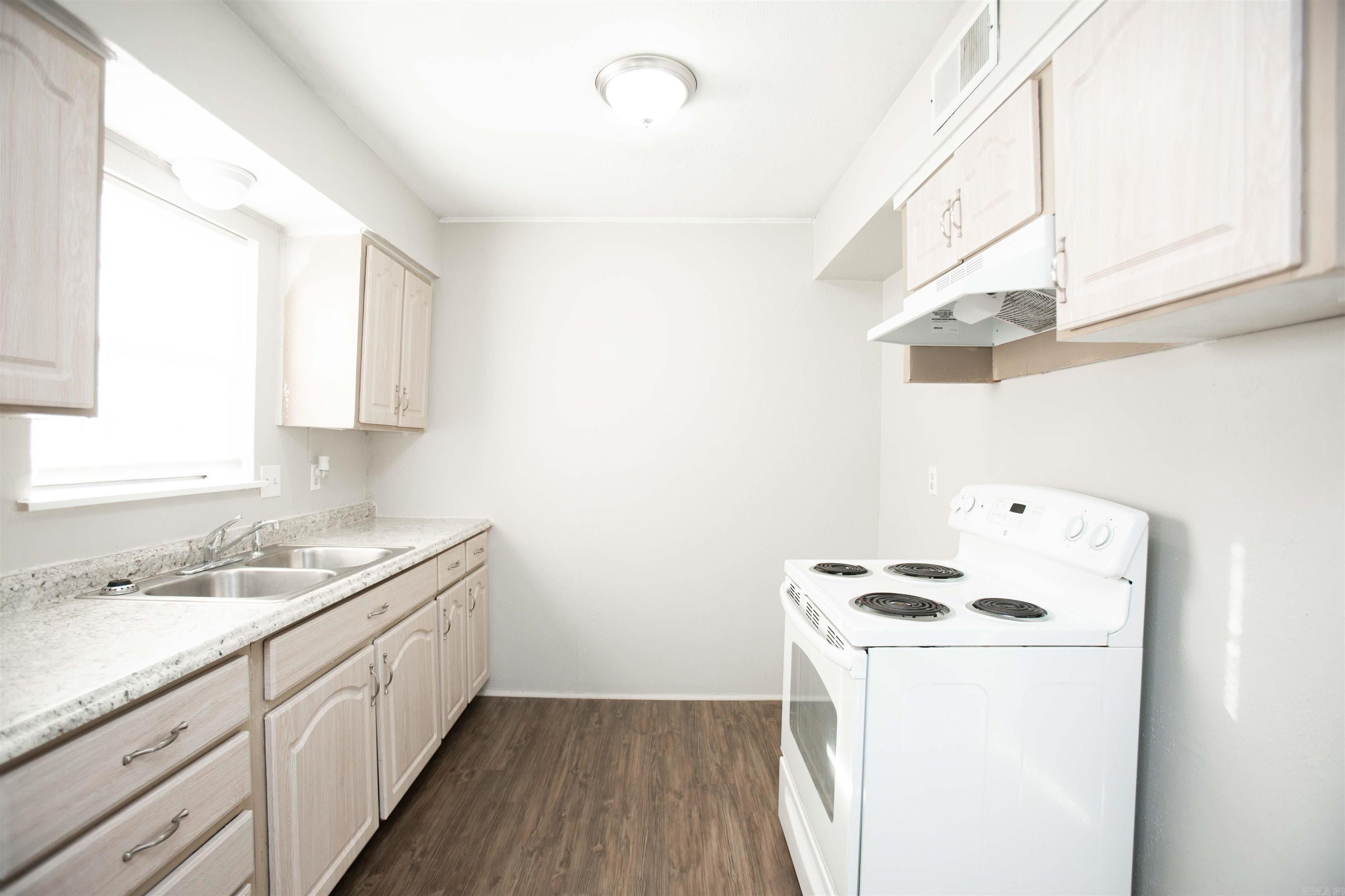 East View - Residential Lease