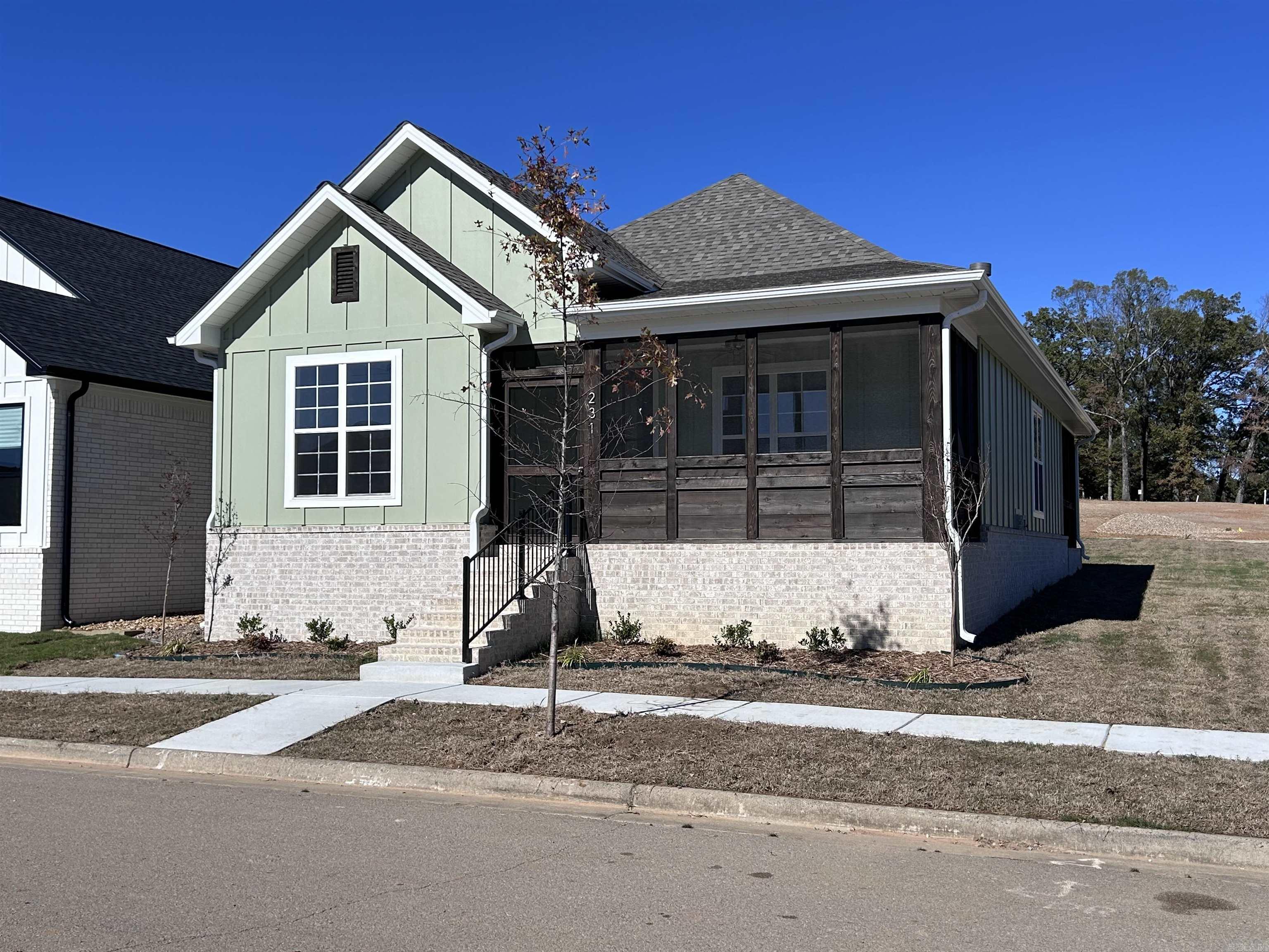 MIDTOWN BRYANT - Residential