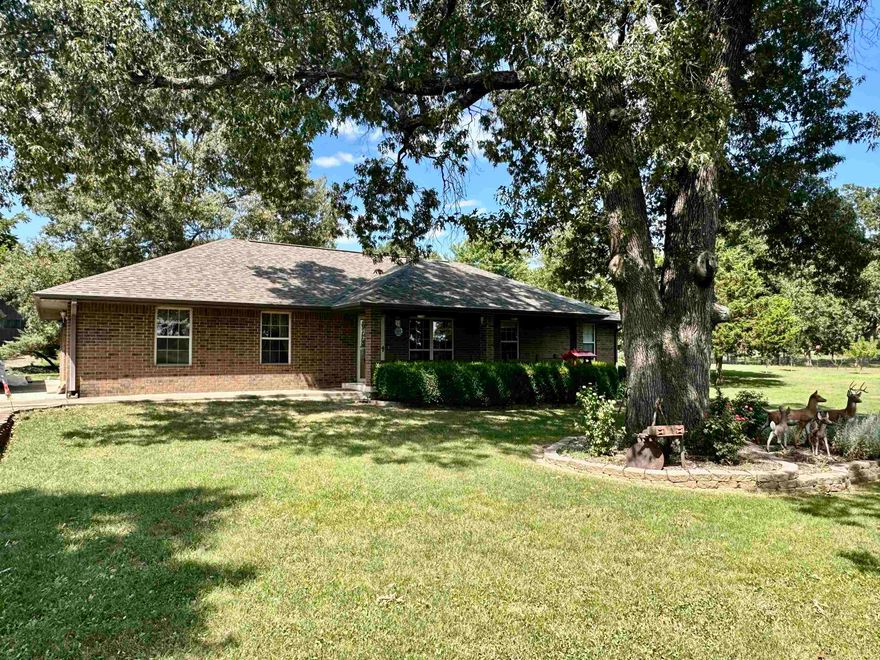 Immaculate 3 Bed/2.5 Bath Brick Country Home on 10 acres m/l.