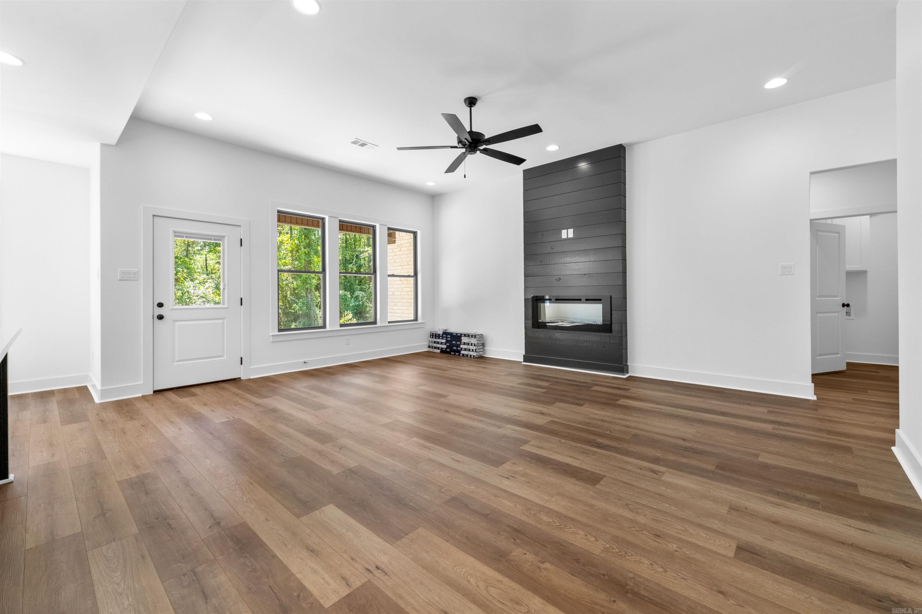 FOXWOOD GARDENS - Residential