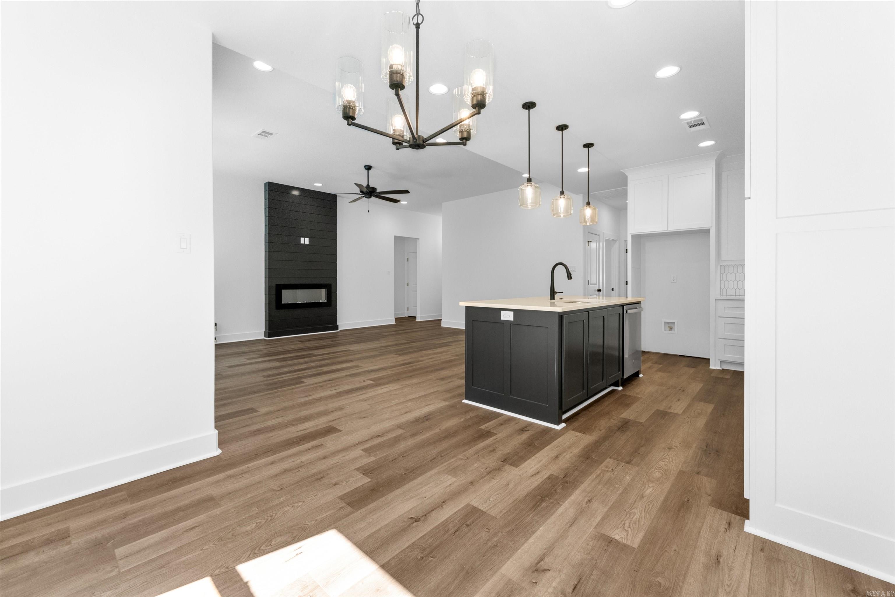 FOXWOOD GARDENS - Residential