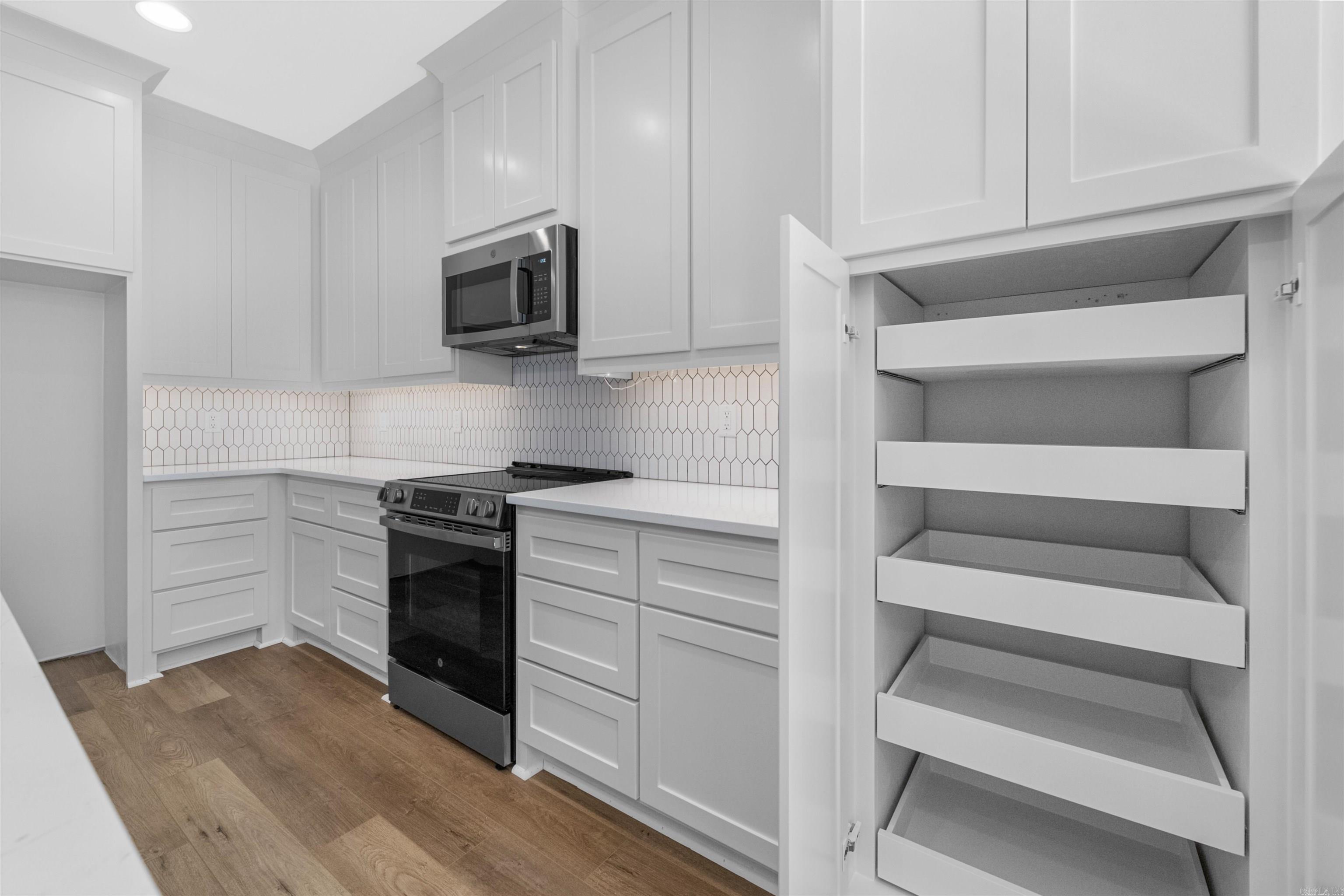 FOXWOOD GARDENS - Residential