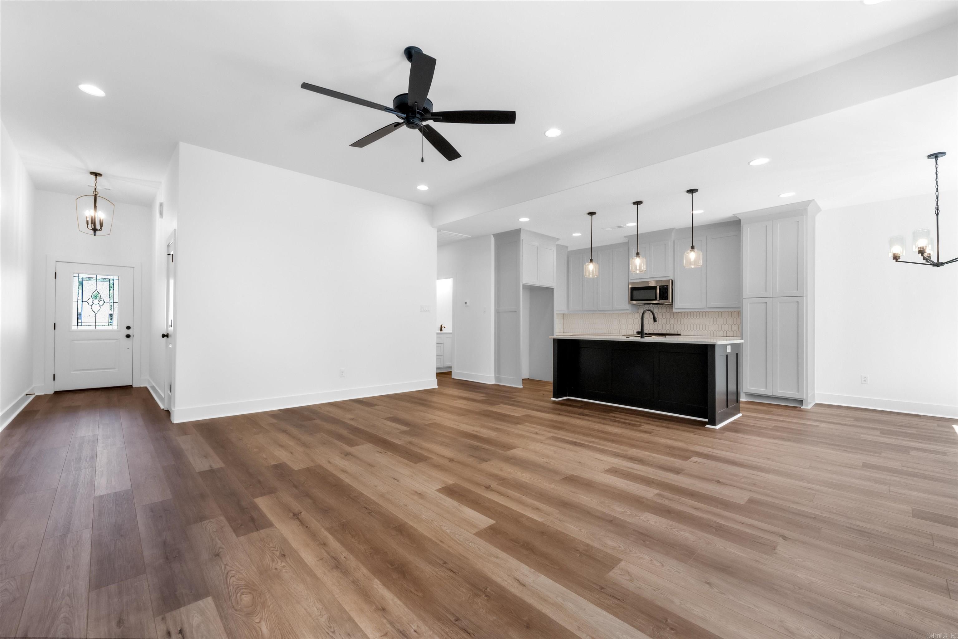 FOXWOOD GARDENS - Residential