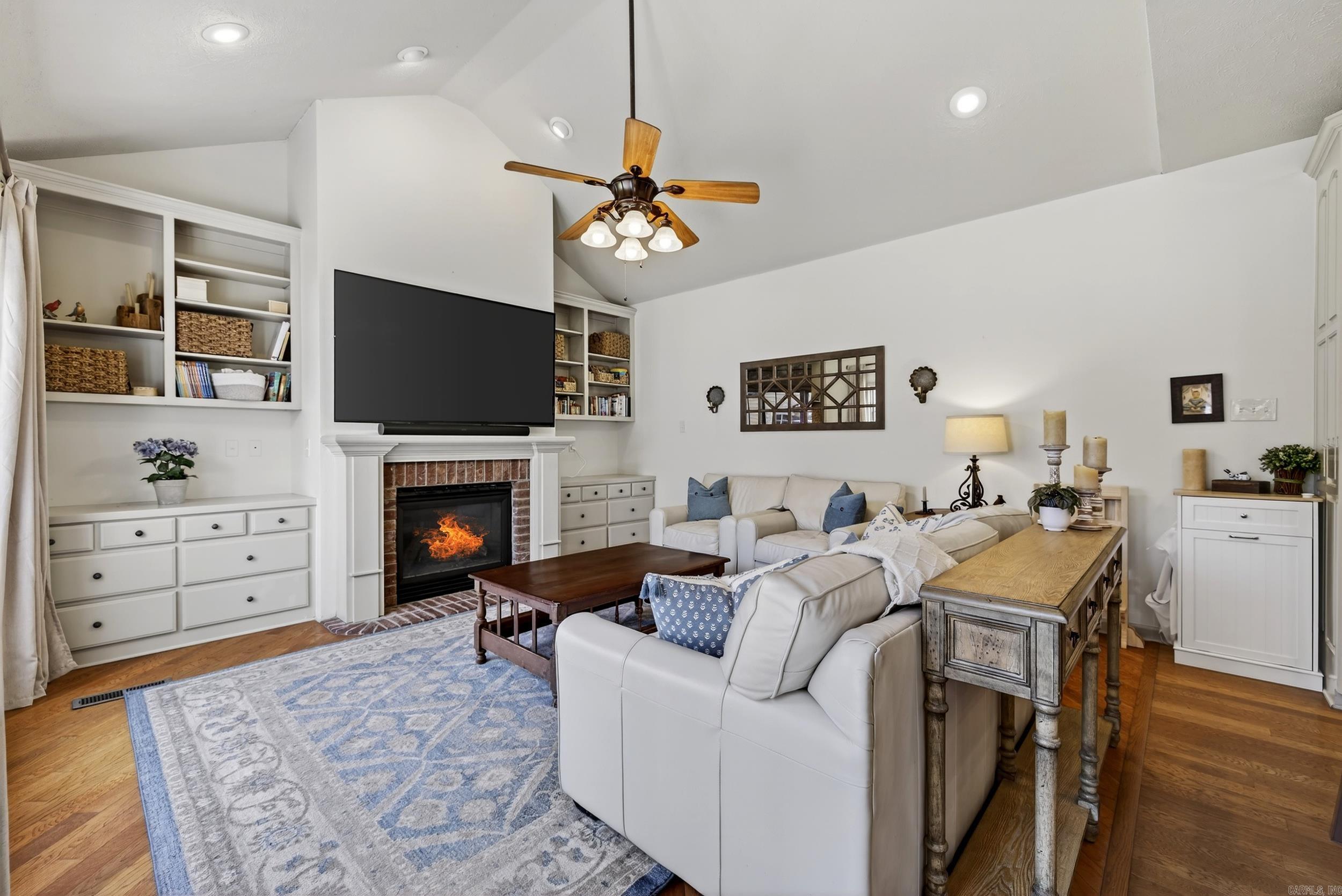 CONFEDERATE WOODS - Residential