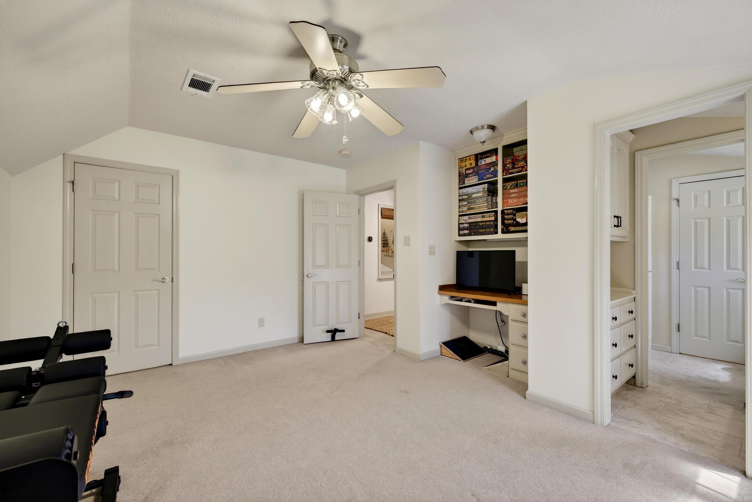 CONFEDERATE WOODS - Residential