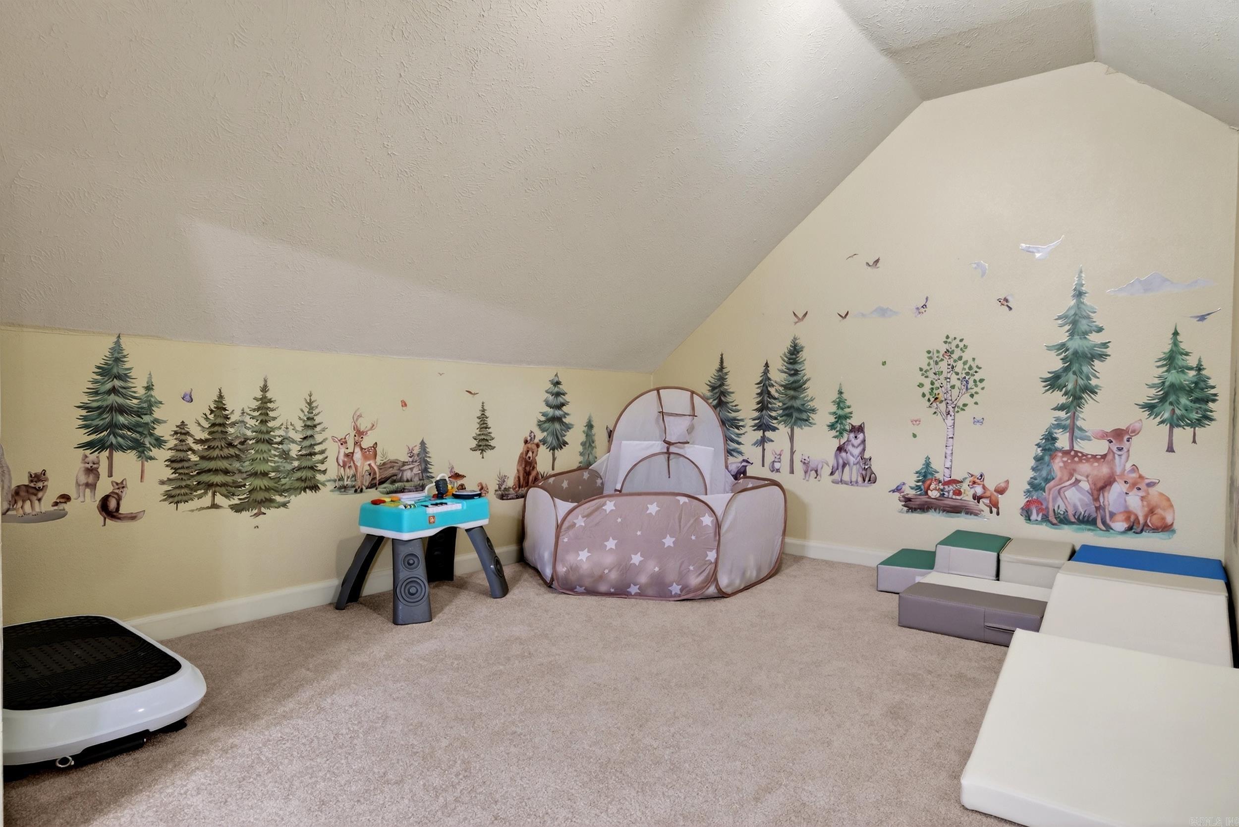 CONFEDERATE WOODS - Residential