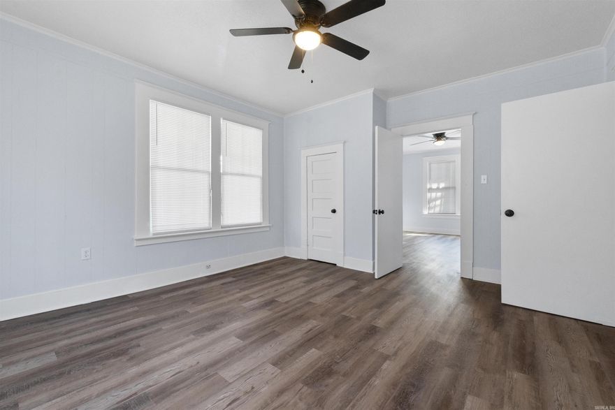 Newly updated 2 bed 1 bath home for lease!! Modern touches throughout! Close to UALR & easy access to highway! New Hot Water Heater, roof 9 years old, new HVAC installed! Move-in ready!