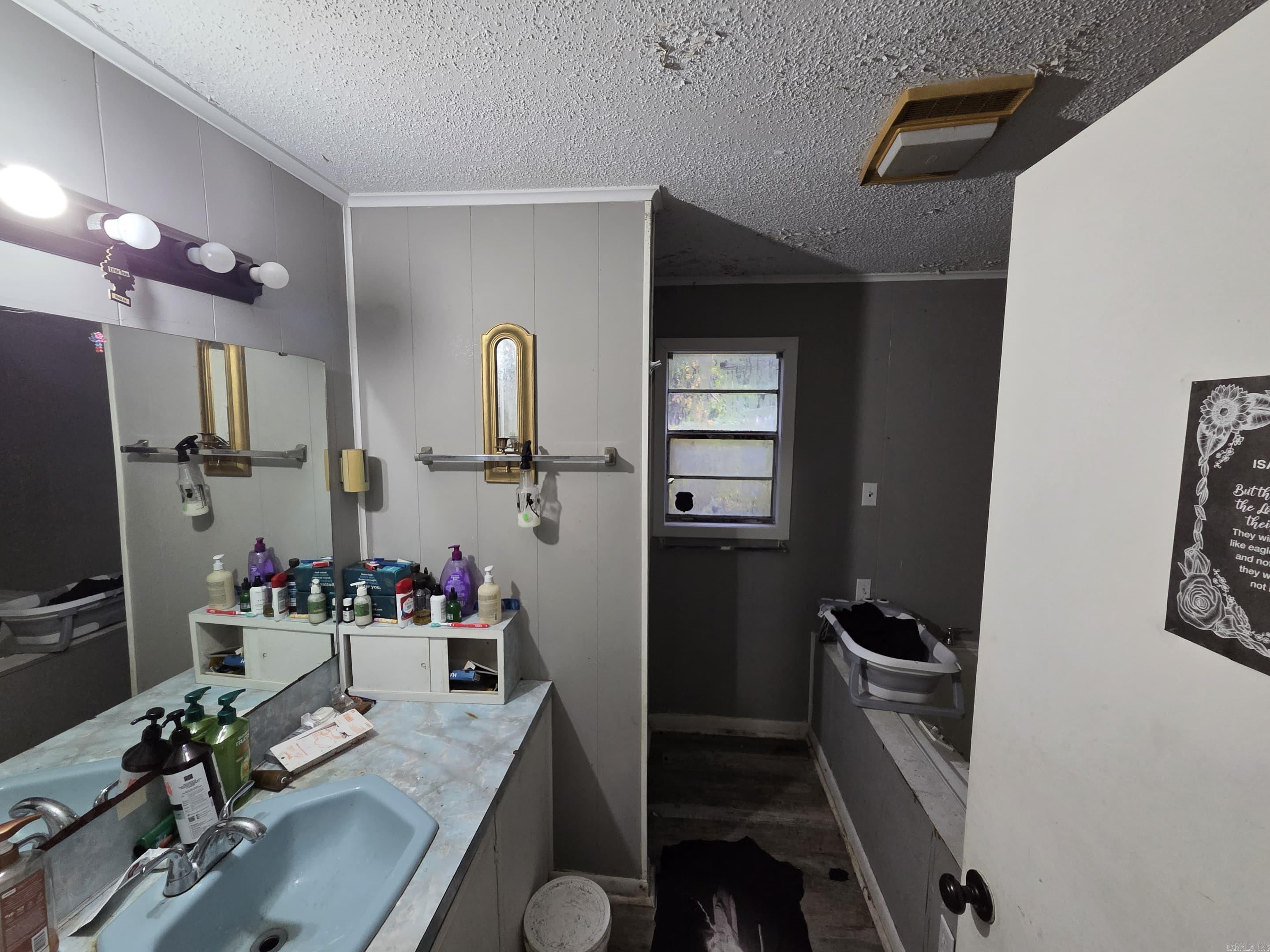 SHADY GROVE - Residential