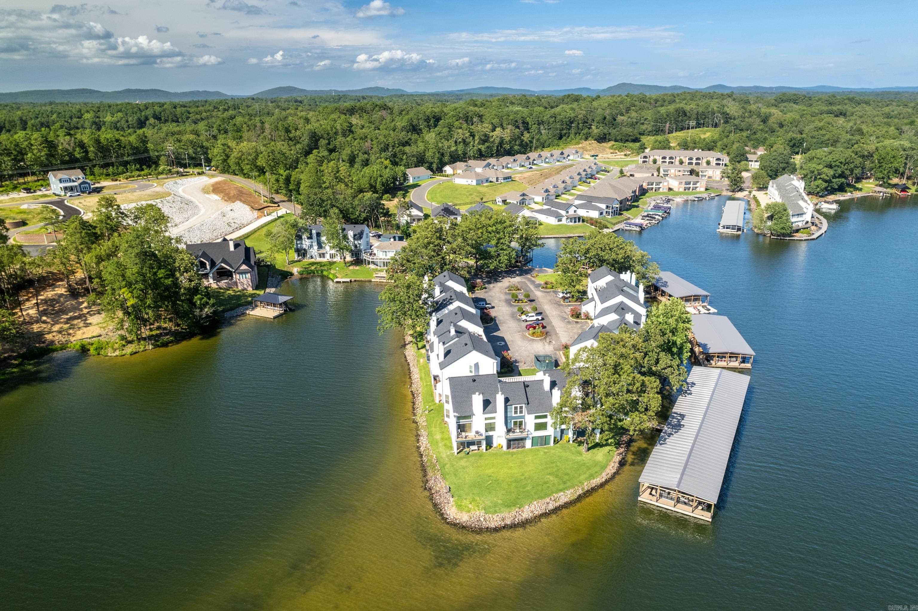 Treehouse Condo Phase II - Residential