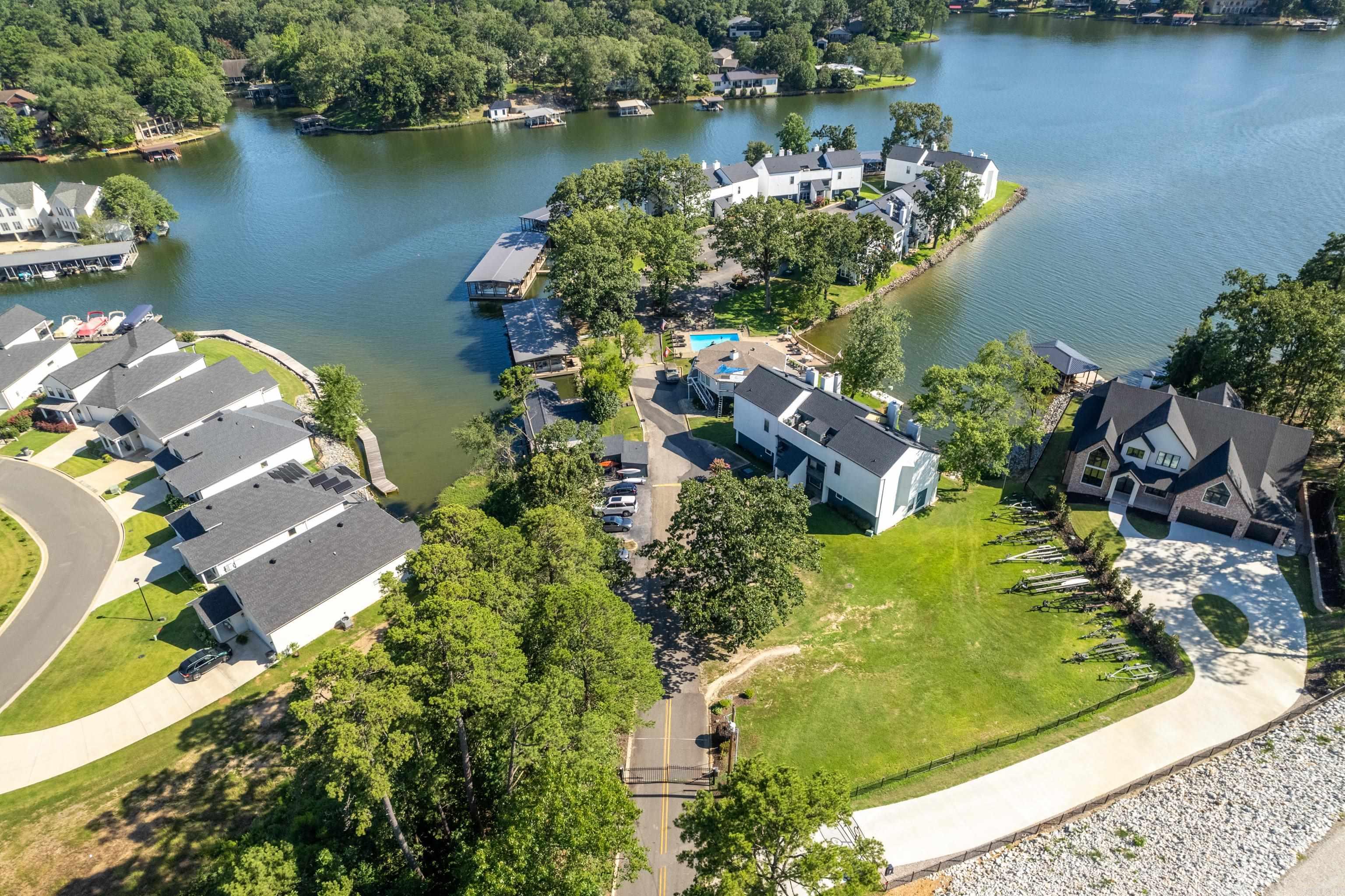 Treehouse Condo Phase II - Residential